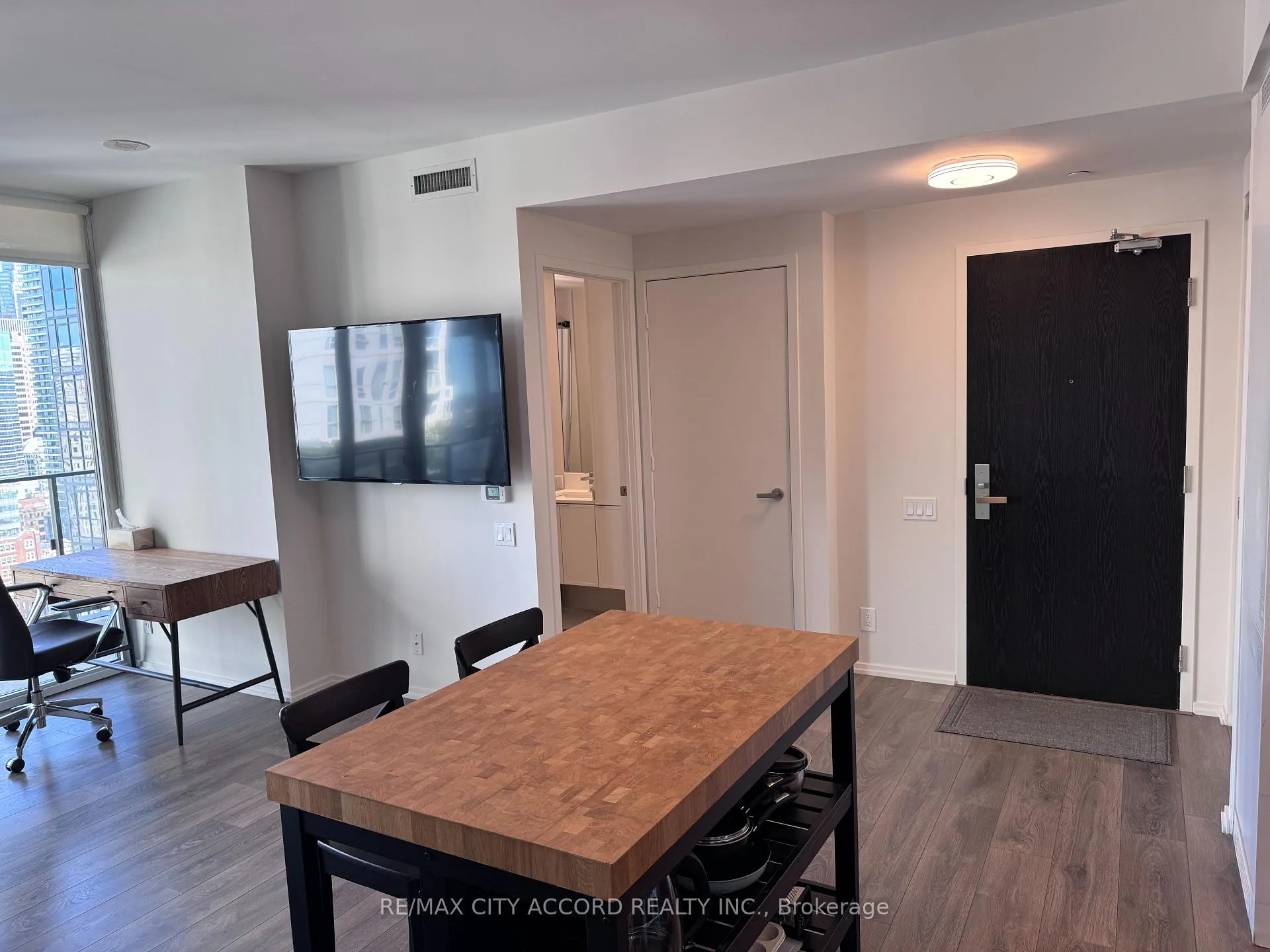 Photo 5 of Unit 1908, 125 Peter Street, Toronto, Waterfront Communities — HOMEH