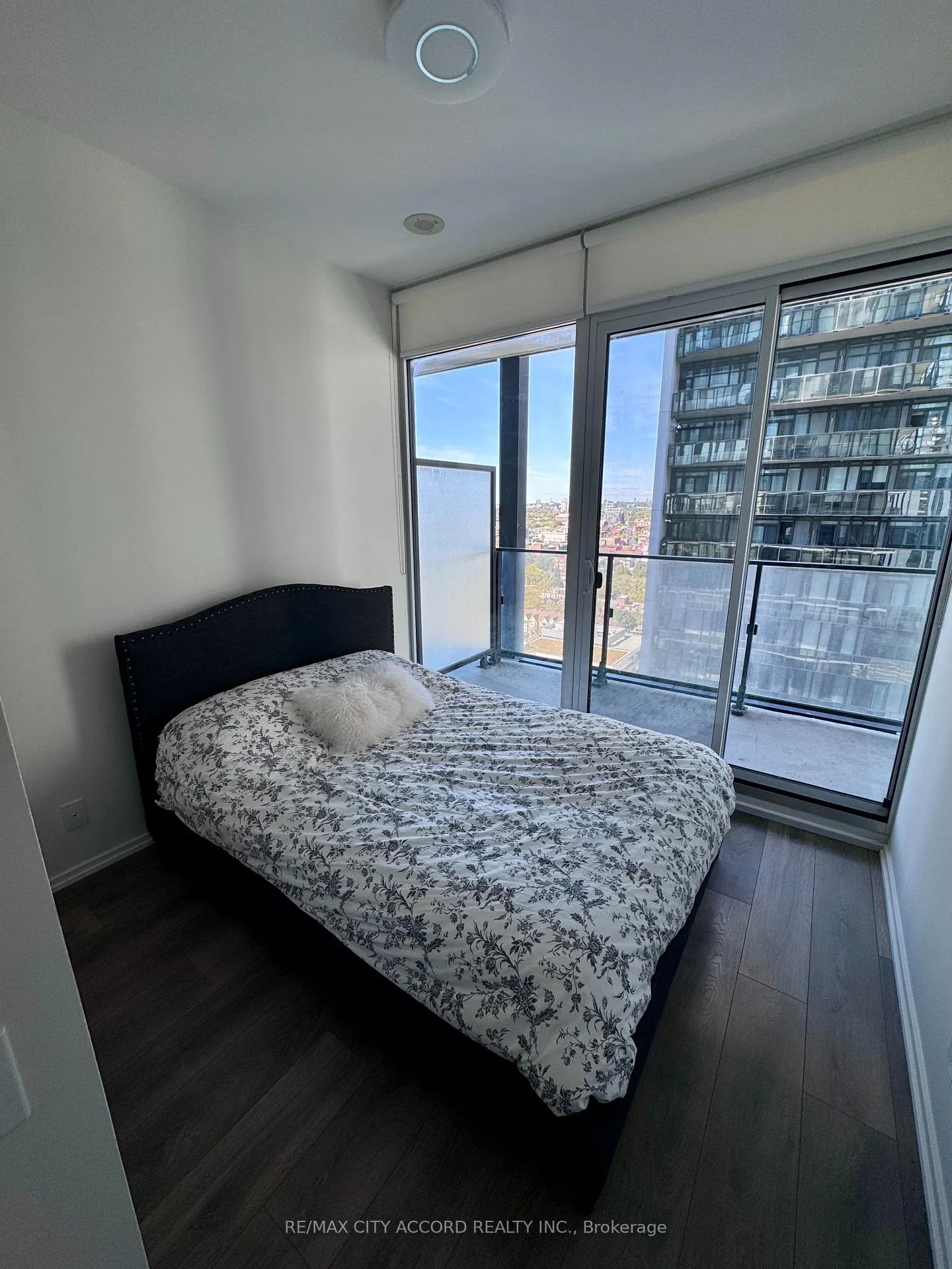Photo 10 of Unit 1908, 125 Peter Street, Toronto, Waterfront Communities — HOMEH