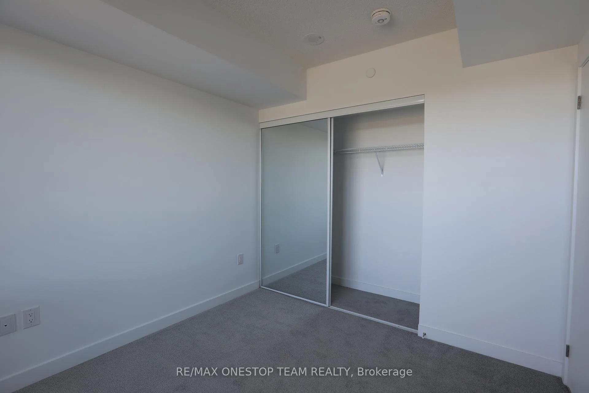 Photo 6 of Unit 527, 4010 Eglinton Avenue W, Etobicoke, Humber Heights — HOMEH