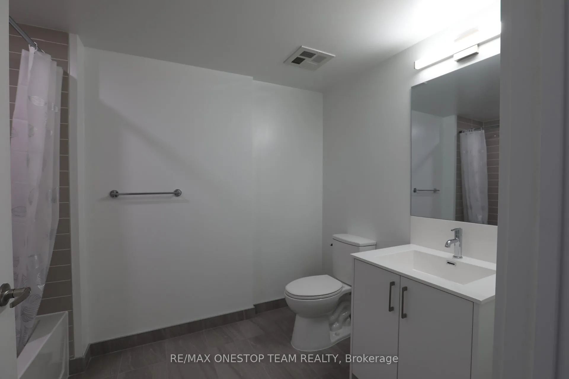 Photo 7 of Unit 527, 4010 Eglinton Avenue W, Etobicoke, Humber Heights — HOMEH