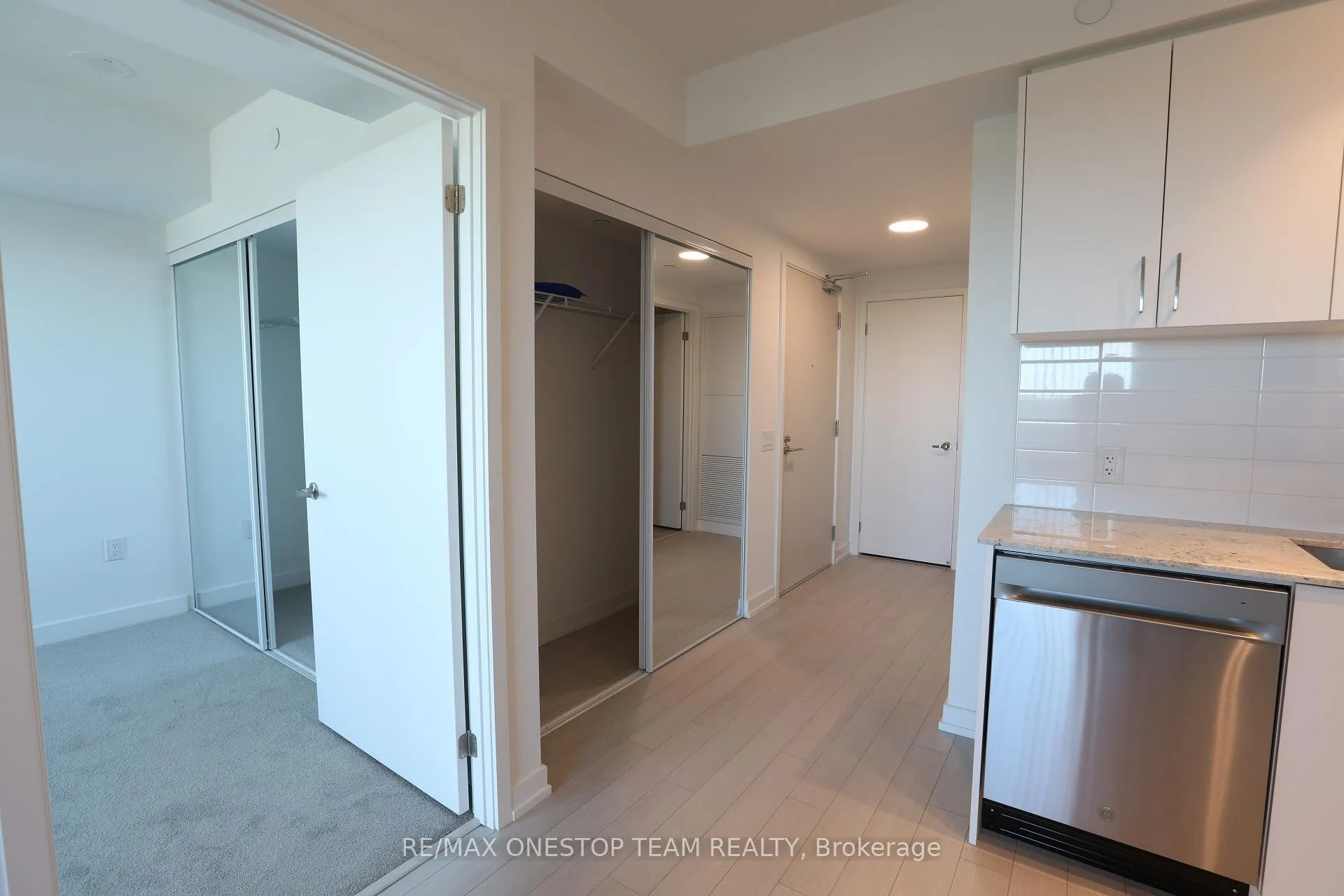 Photo 9 of Unit 527, 4010 Eglinton Avenue W, Etobicoke, Humber Heights — HOMEH