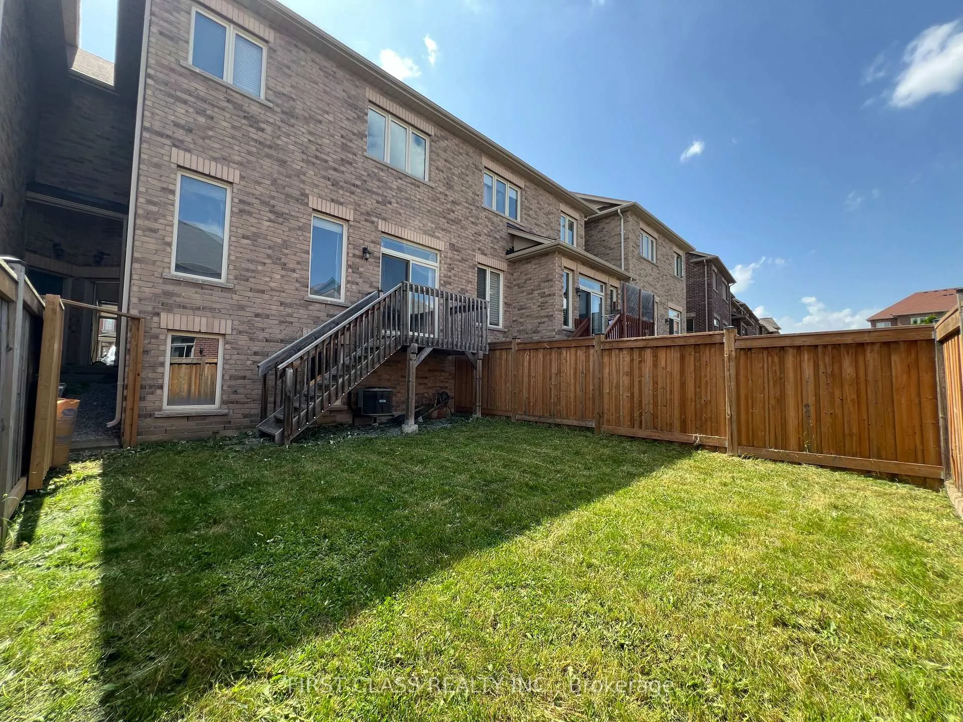 Photo 2 of 27 William Berezy Boulevard, Markham, Berczy — HOMEH