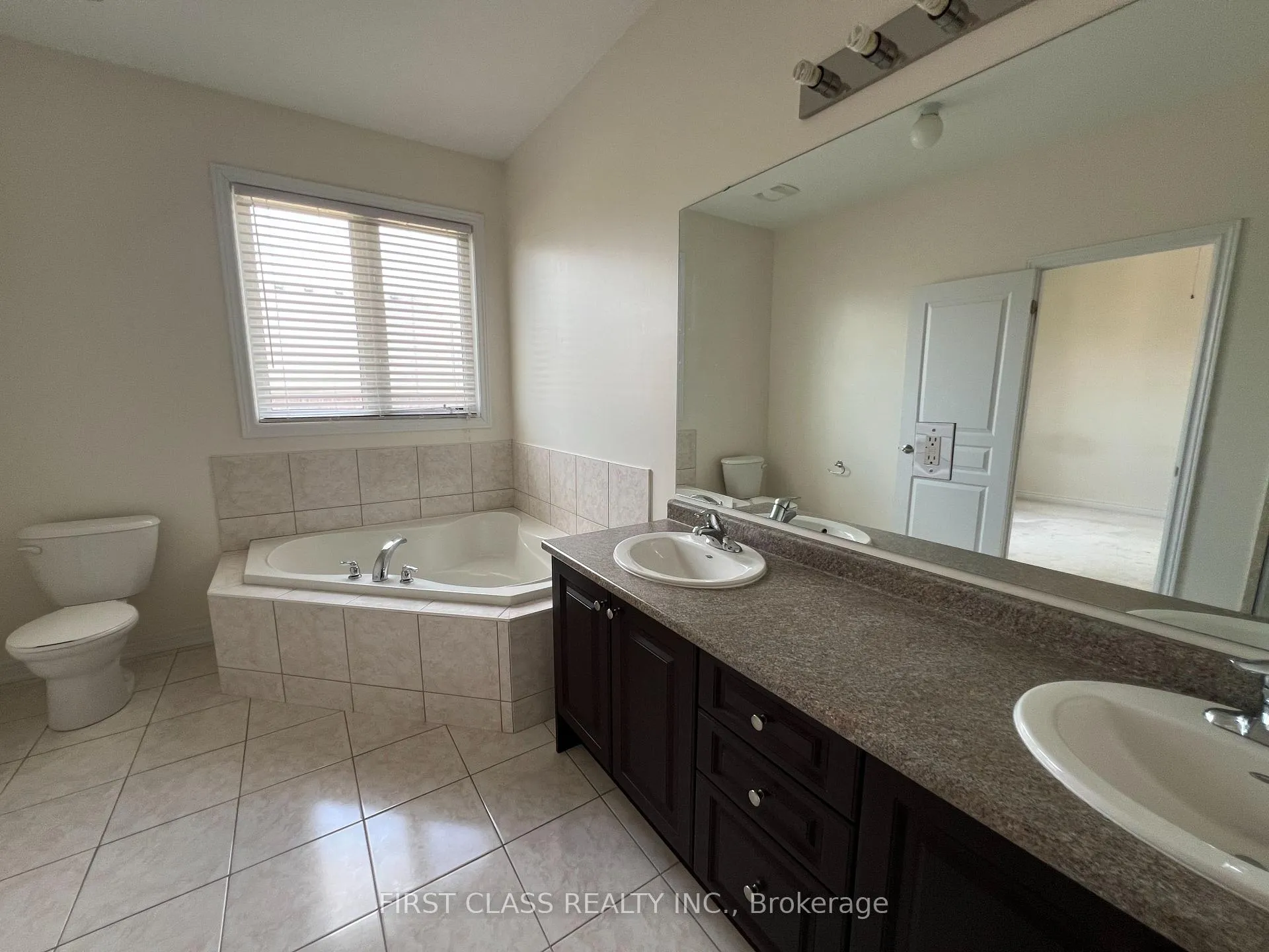 Photo 17 of 27 William Berezy Boulevard, Markham, Berczy — HOMEH