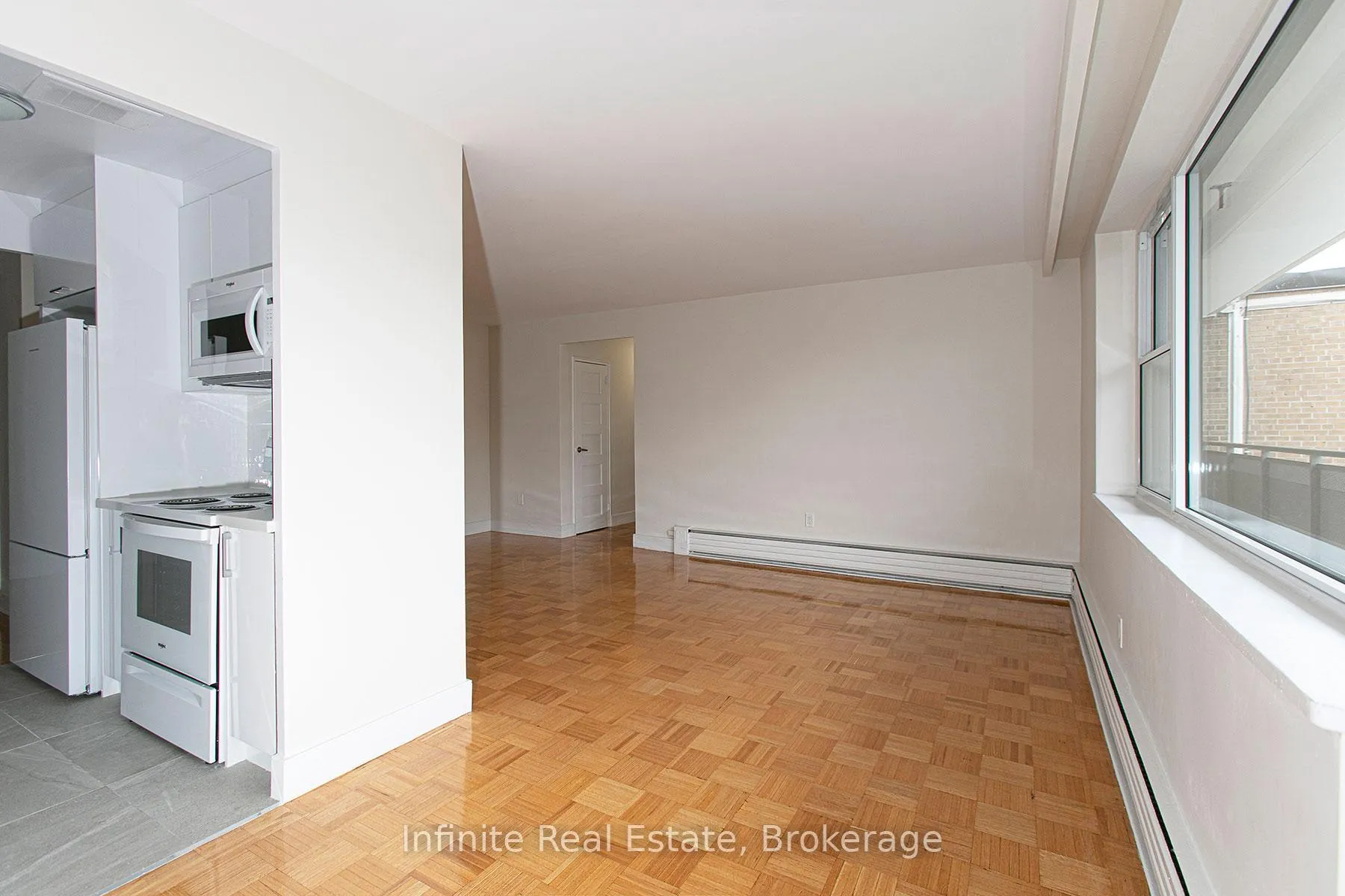 Photo 4 of Unit 502, 2 Grandstand Place, Toronto, Thorncliffe Park — HOMEH