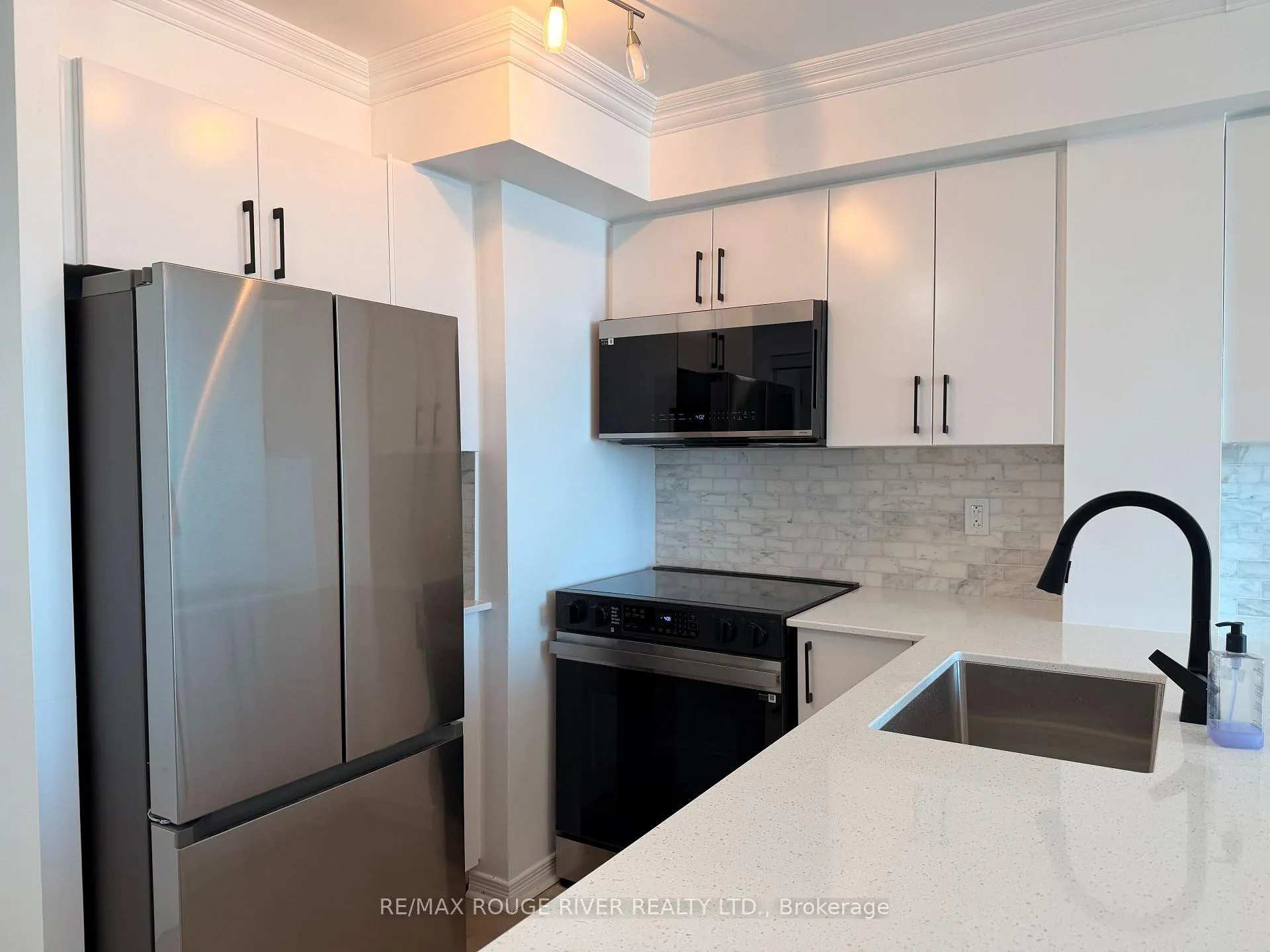 Photo 1 of Unit 507, 340 Watson Street W, Whitby, Port Whitby — HOMEH