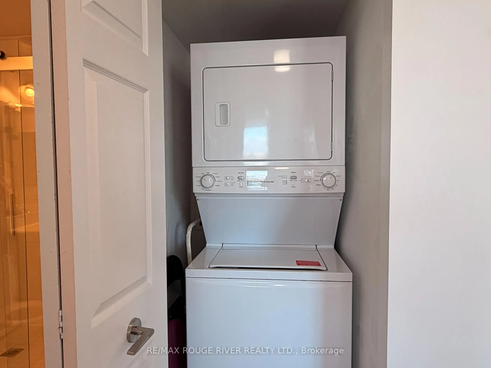 Photo 9 of Unit 507, 340 Watson Street W, Whitby, Port Whitby — HOMEH