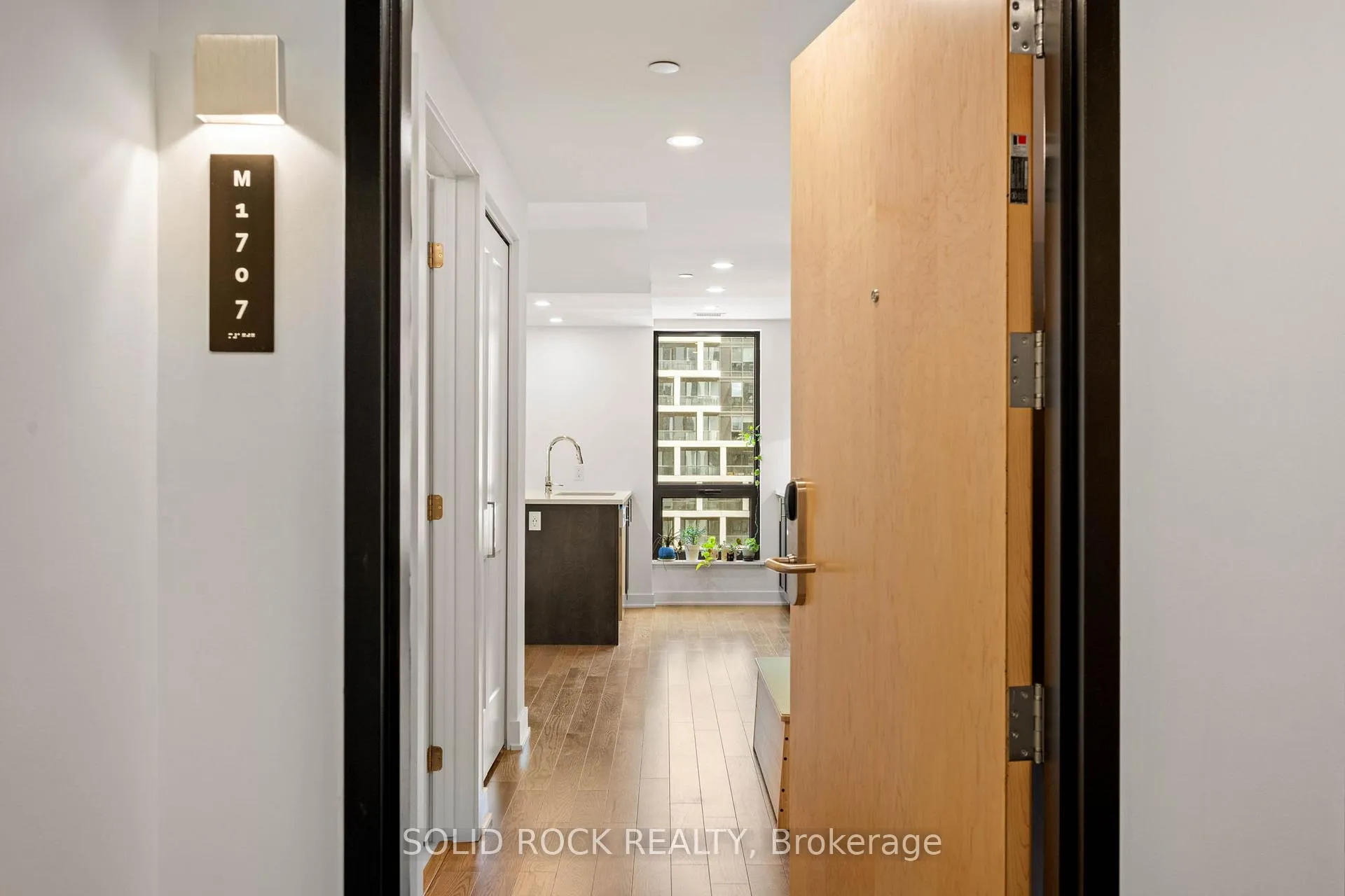 Photo 7 of Unit 1707, 340 Queen Street, Ottawa, Ottawa Centre — HOMEH