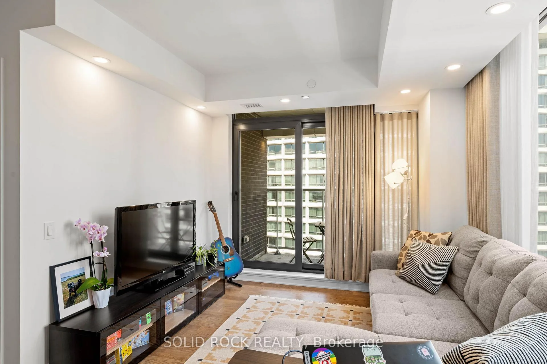 Photo 22 of Unit 1707, 340 Queen Street, Ottawa, Ottawa Centre — HOMEH