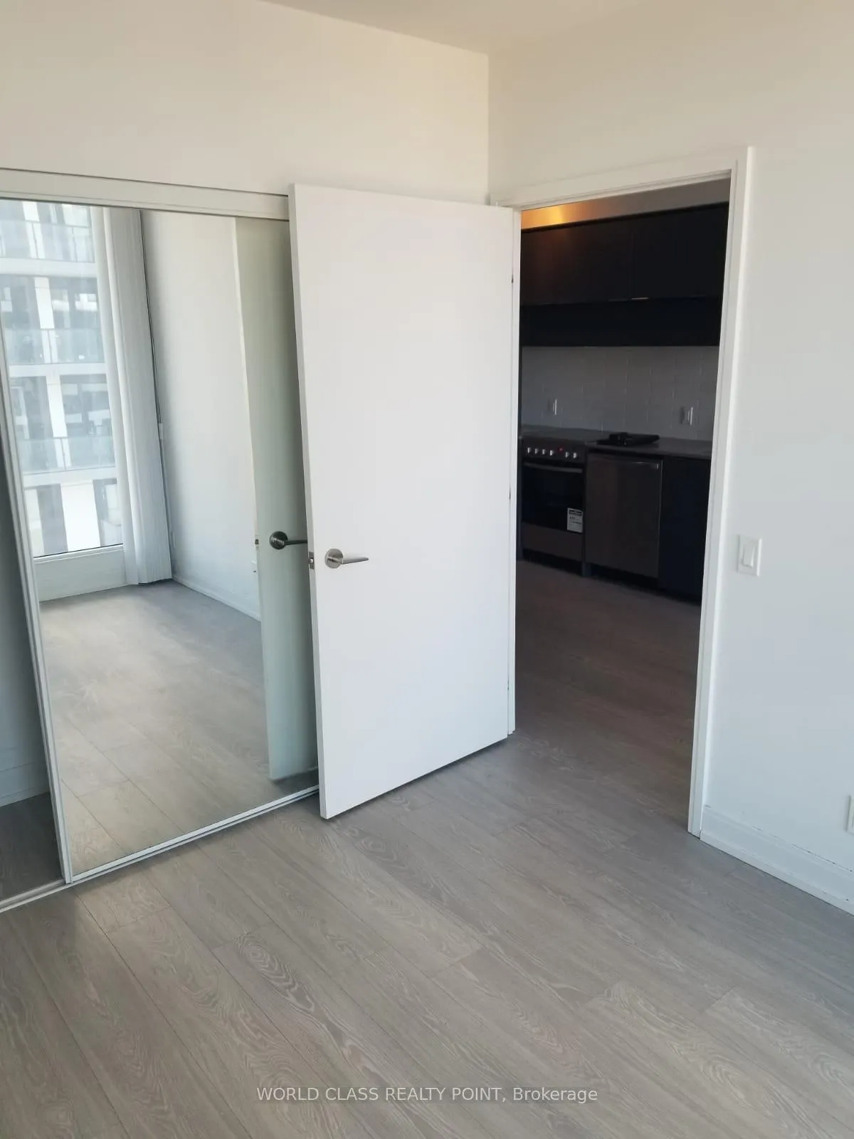 Photo 3 of Unit 4702, 181 Dundas Street E, Toronto, Church-Yonge Corridor — HOMEH