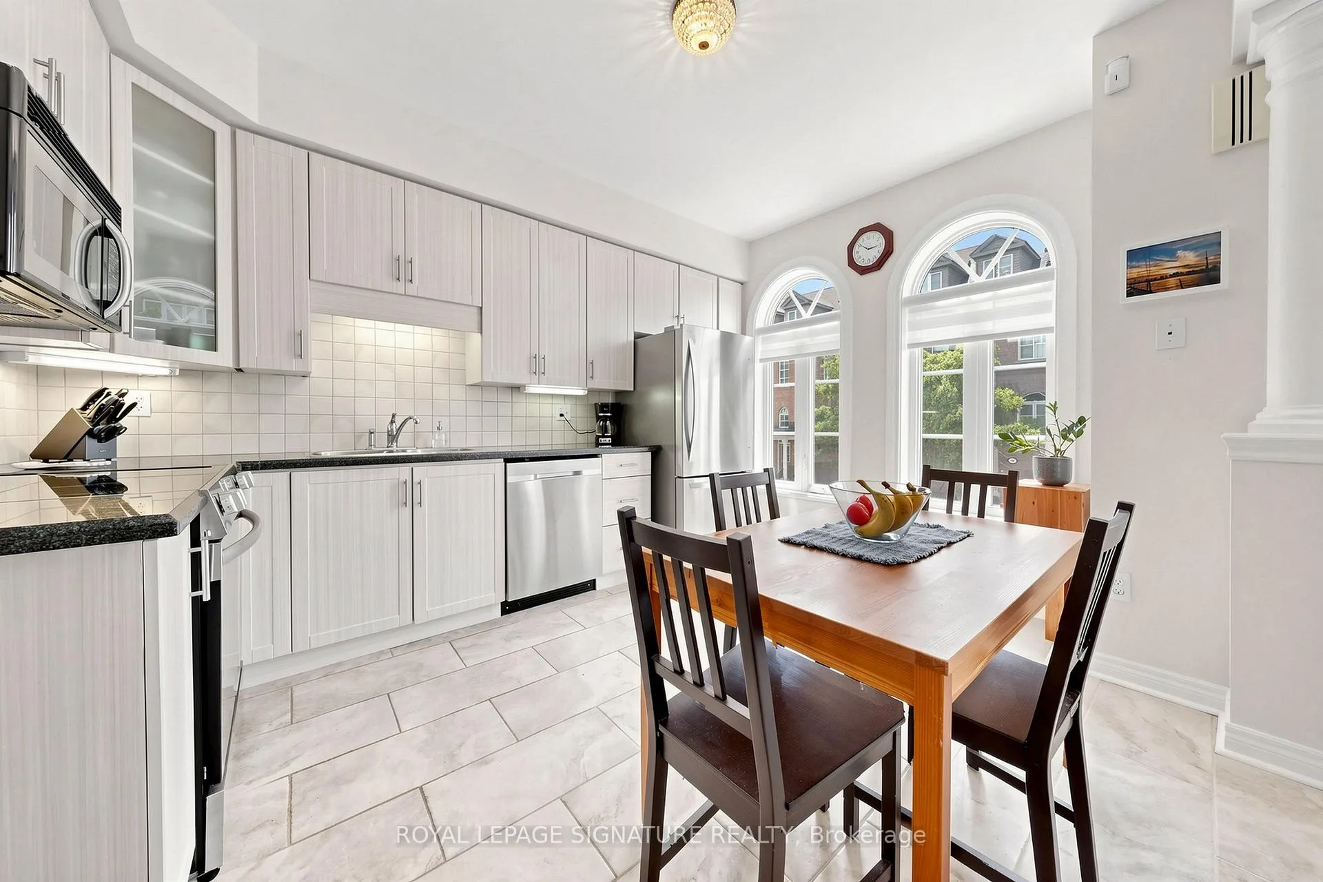 Photo 12 of 55 San Remo Terrace, Etobicoke, Mimico — HOMEH