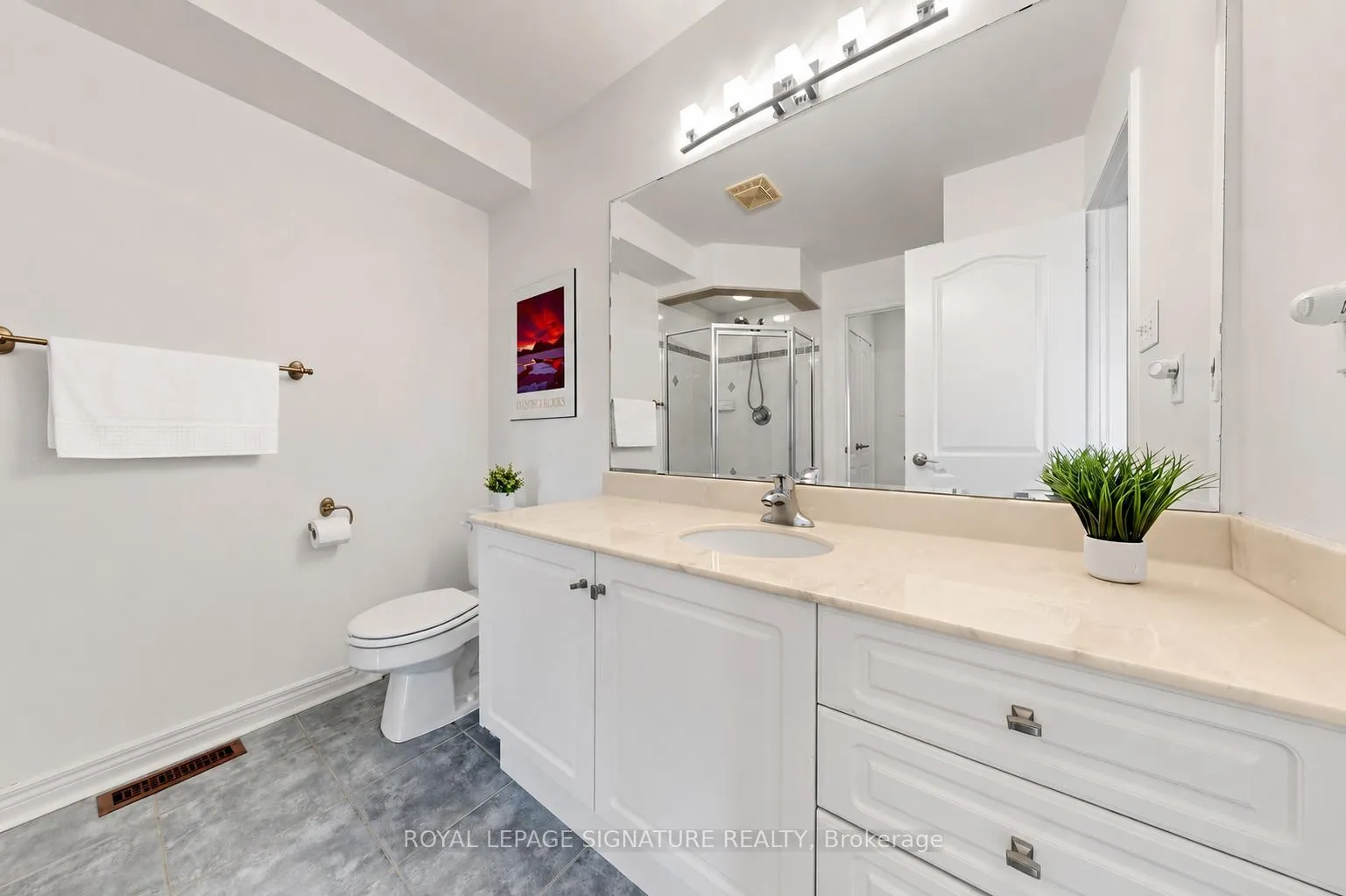 Photo 19 of 55 San Remo Terrace, Etobicoke, Mimico — HOMEH