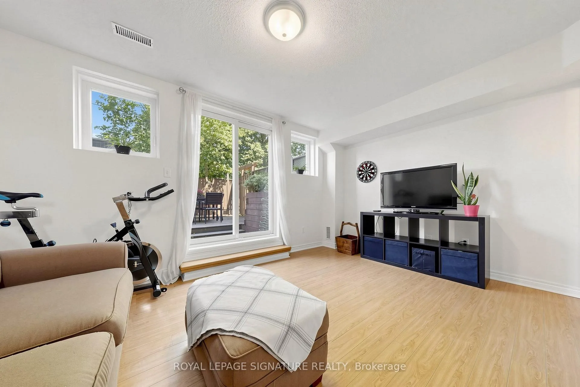 Photo 26 of 55 San Remo Terrace, Etobicoke, Mimico — HOMEH