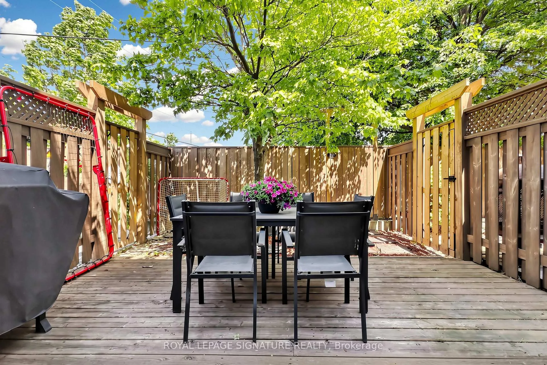 Photo 30 of 55 San Remo Terrace, Etobicoke, Mimico — HOMEH