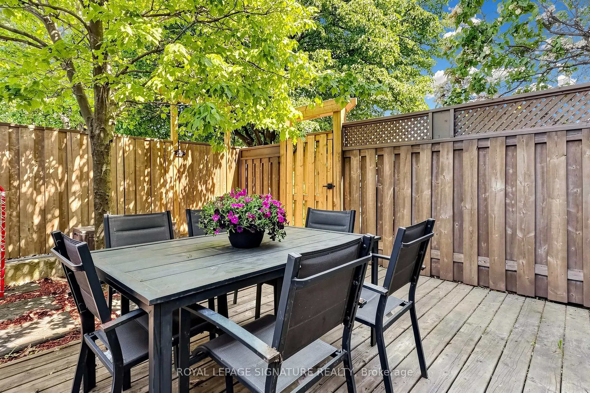Photo 31 of 55 San Remo Terrace, Etobicoke, Mimico — HOMEH