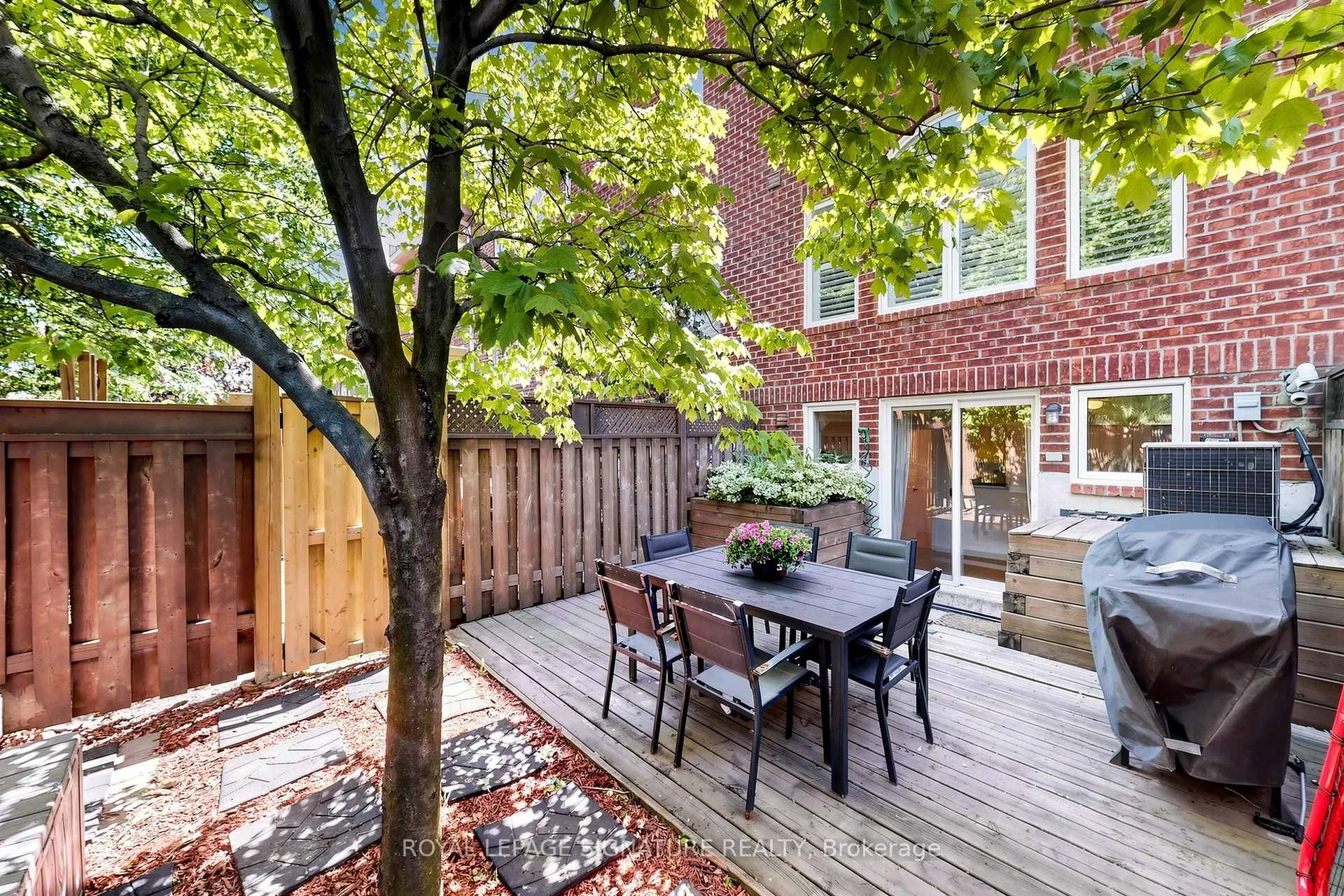 Photo 33 of 55 San Remo Terrace, Etobicoke, Mimico — HOMEH