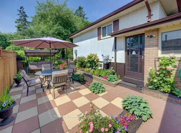 Photo 34 of 141 Hazelglen Drive, Kitchener, Victoria Hills — HOMEH