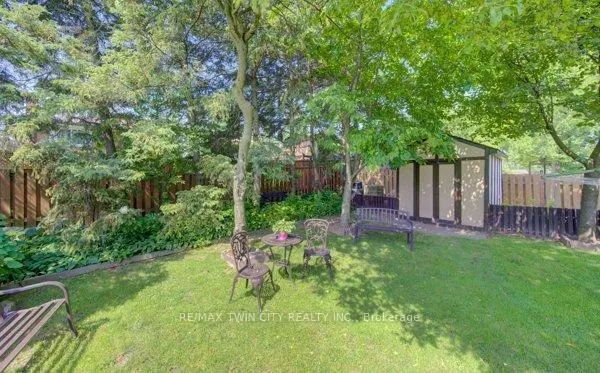 Photo 42 of 141 Hazelglen Drive, Kitchener, Victoria Hills — HOMEH