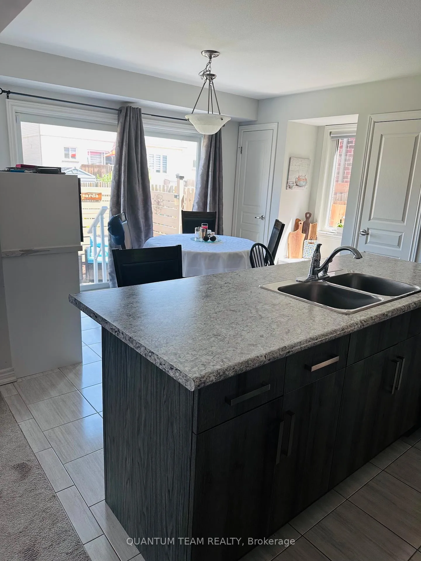 Photo 9 of 3 Marissa Street, Pelham, Fonthill — HOMEH