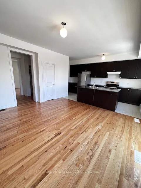 Photo 3 of 36 Steamboat Way, Whitby, Port Whitby — HOMEH