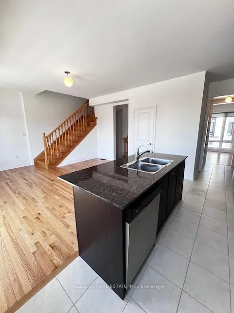 Photo 5 of 36 Steamboat Way, Whitby, Port Whitby — HOMEH