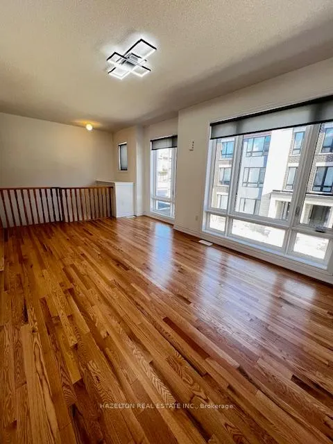 Photo 11 of 36 Steamboat Way, Whitby, Port Whitby — HOMEH