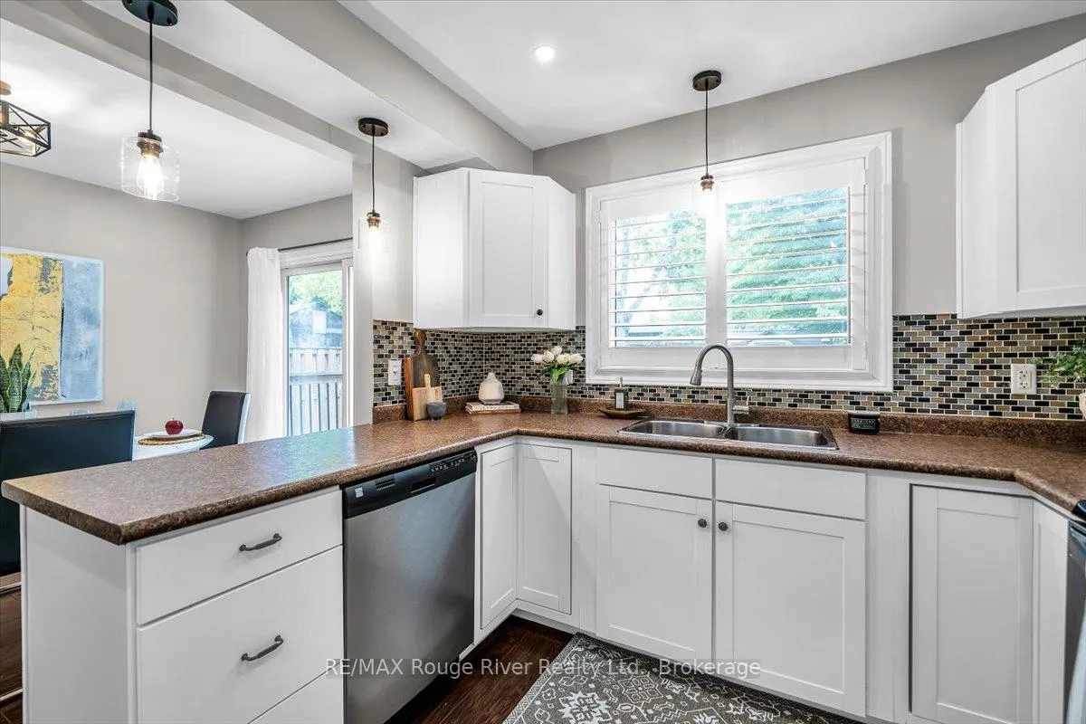 Photo 10 of 1441 Wecker Drive, Oshawa, Lakeview — HOMEH