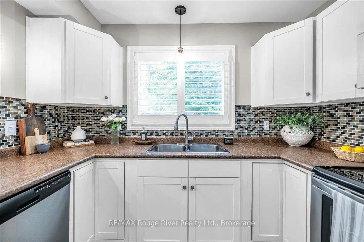 Photo 13 of 1441 Wecker Drive, Oshawa, Lakeview — HOMEH
