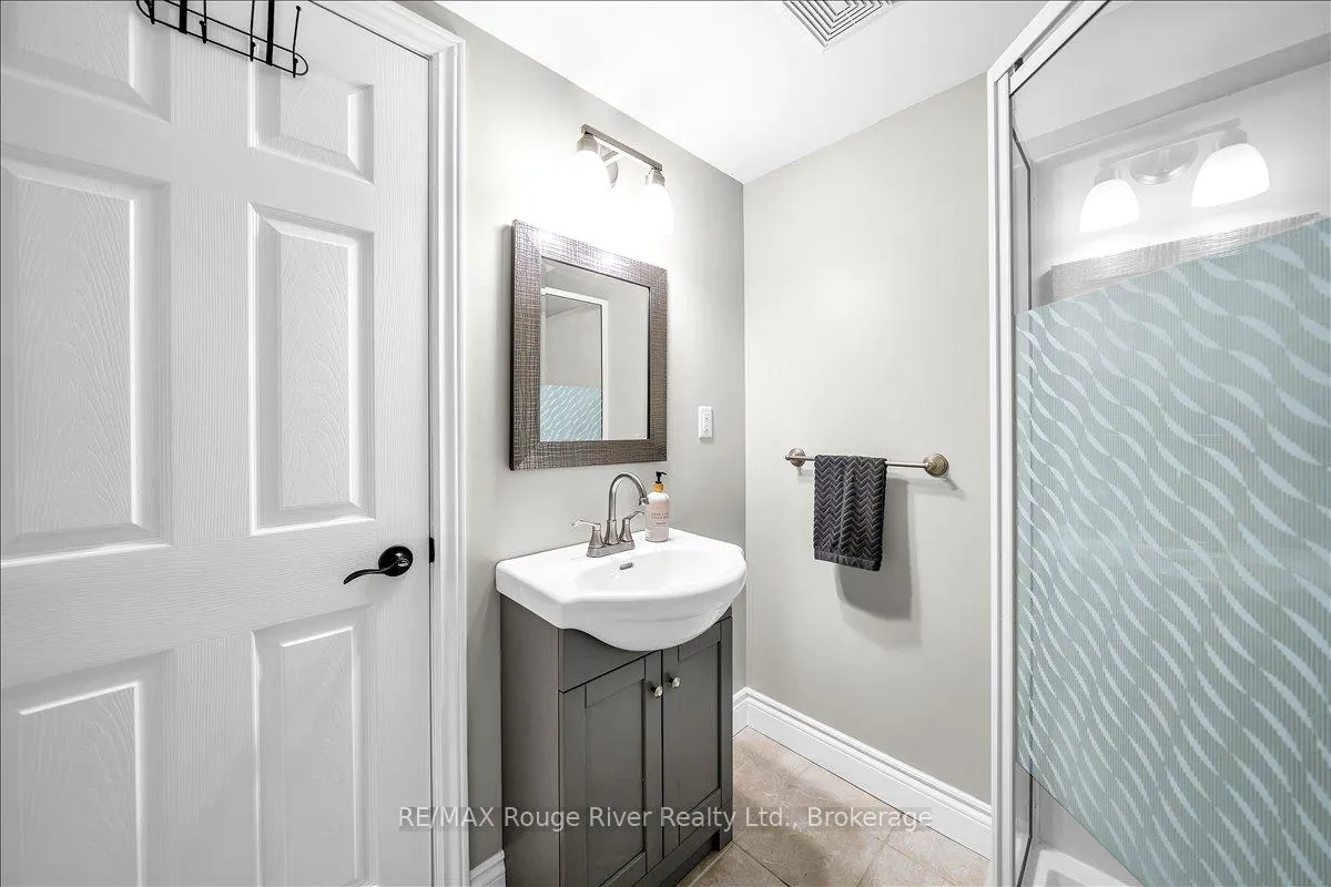 Photo 31 of 1441 Wecker Drive, Oshawa, Lakeview — HOMEH