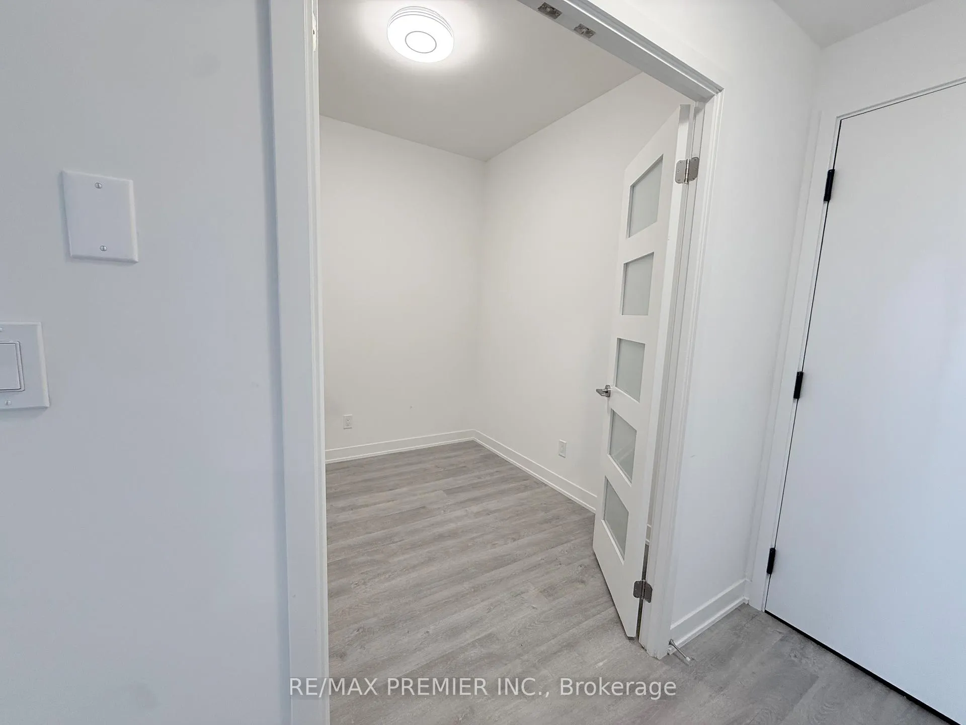 Photo 3 of Unit 1509, 292 Verdale Crossing, Markham, Unionville — HOMEH