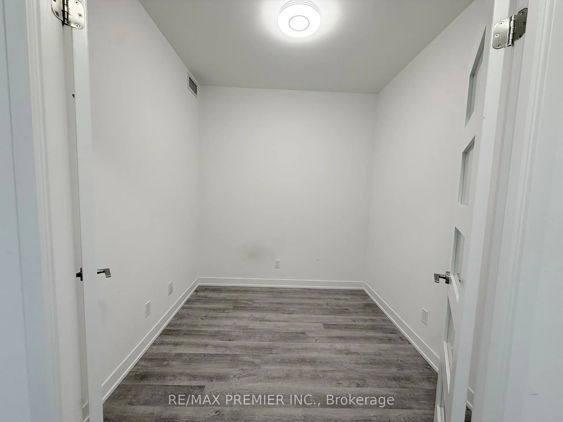 Photo 4 of Unit 1509, 292 Verdale Crossing, Markham, Unionville — HOMEH