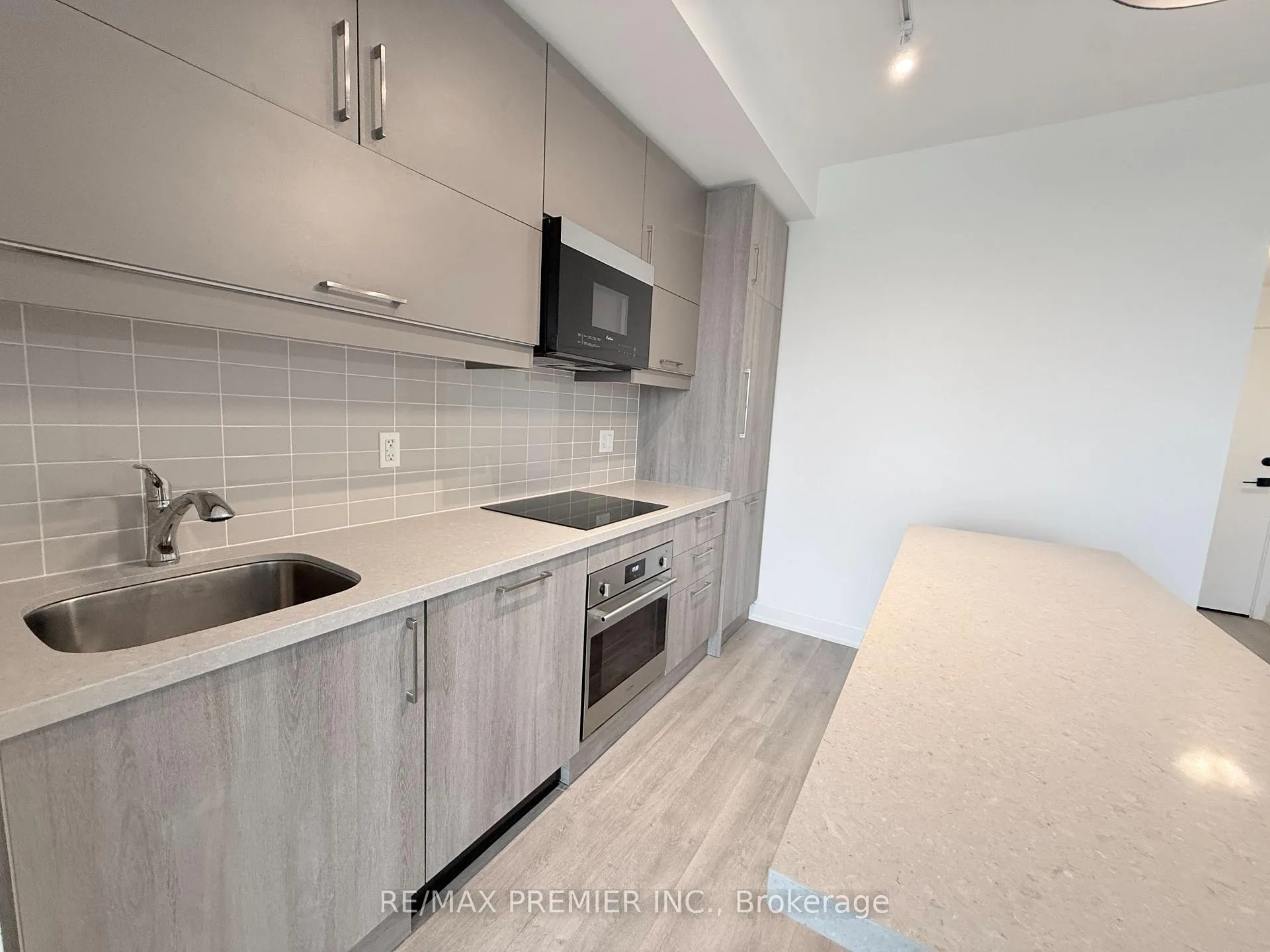 Photo 6 of Unit 1509, 292 Verdale Crossing, Markham, Unionville — HOMEH
