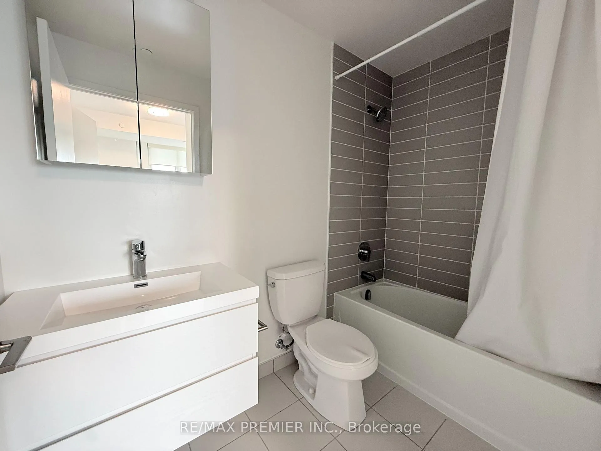 Photo 14 of Unit 1509, 292 Verdale Crossing, Markham, Unionville — HOMEH