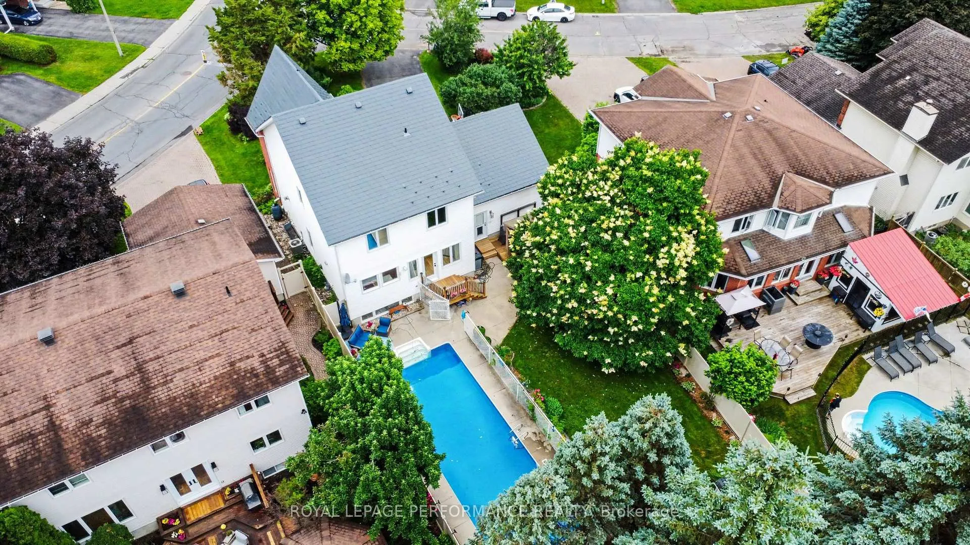 Photo 2 of 1444 Charlebois Avenue, Ottawa, Bilberry Creek/Queenswood Heights — HOMEH