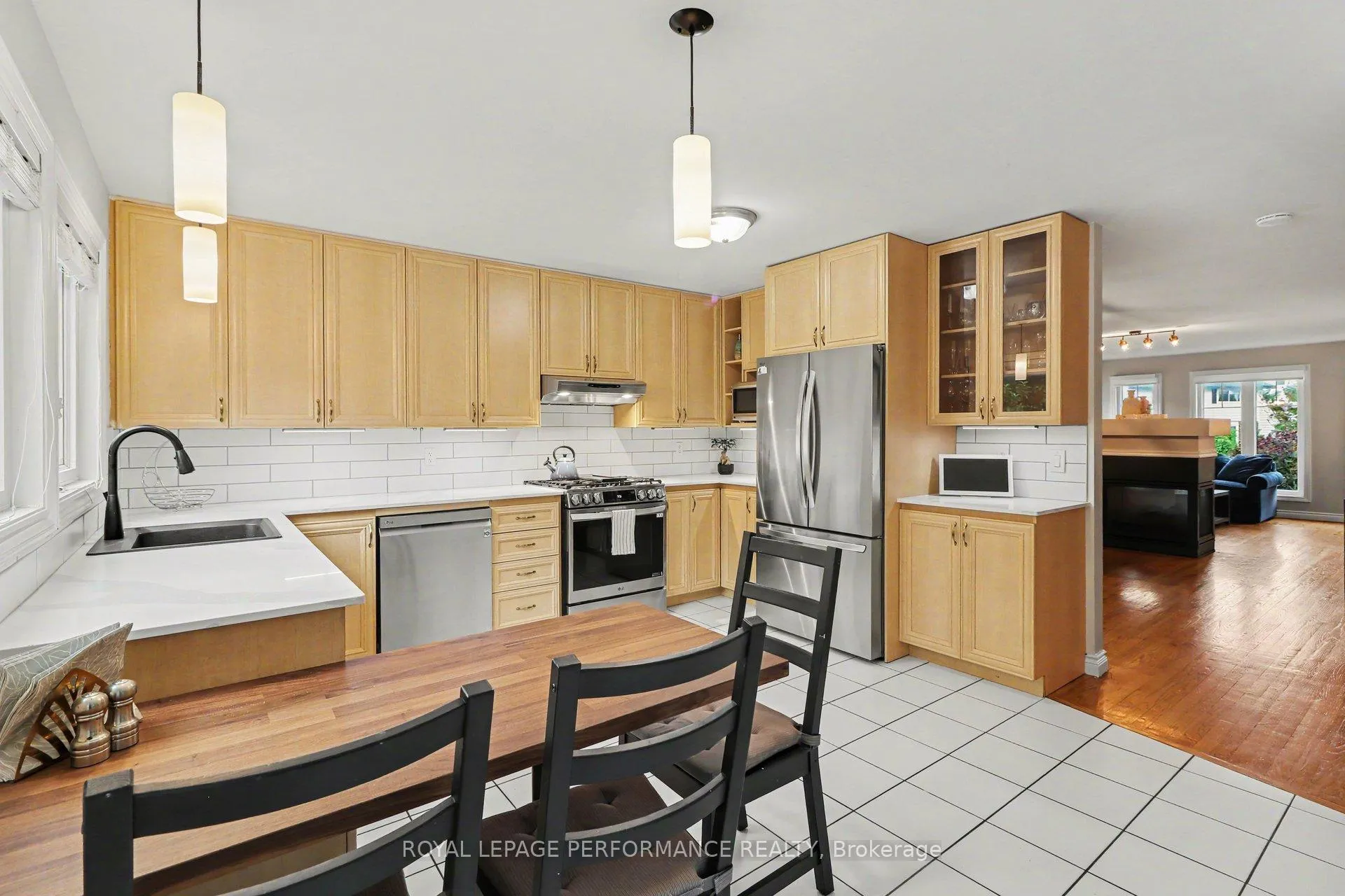 Photo 13 of 1444 Charlebois Avenue, Ottawa, Bilberry Creek/Queenswood Heights — HOMEH