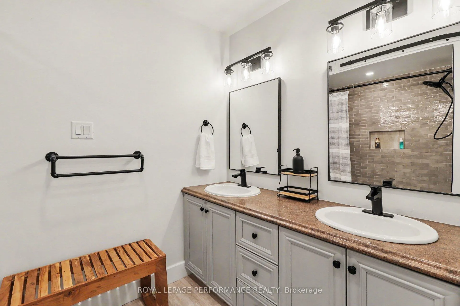 Photo 24 of 1444 Charlebois Avenue, Ottawa, Bilberry Creek/Queenswood Heights — HOMEH