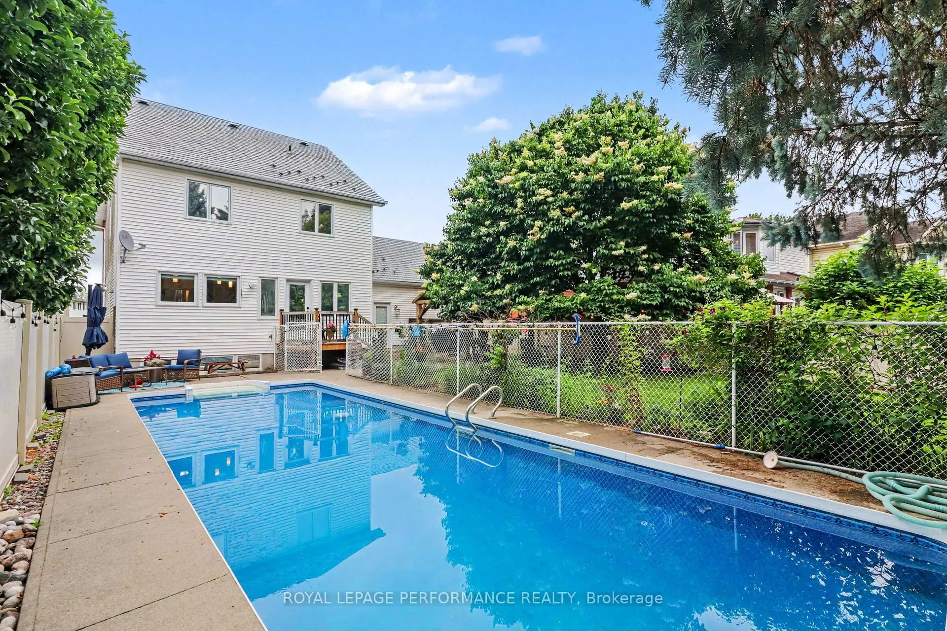Photo 32 of 1444 Charlebois Avenue, Ottawa, Bilberry Creek/Queenswood Heights — HOMEH