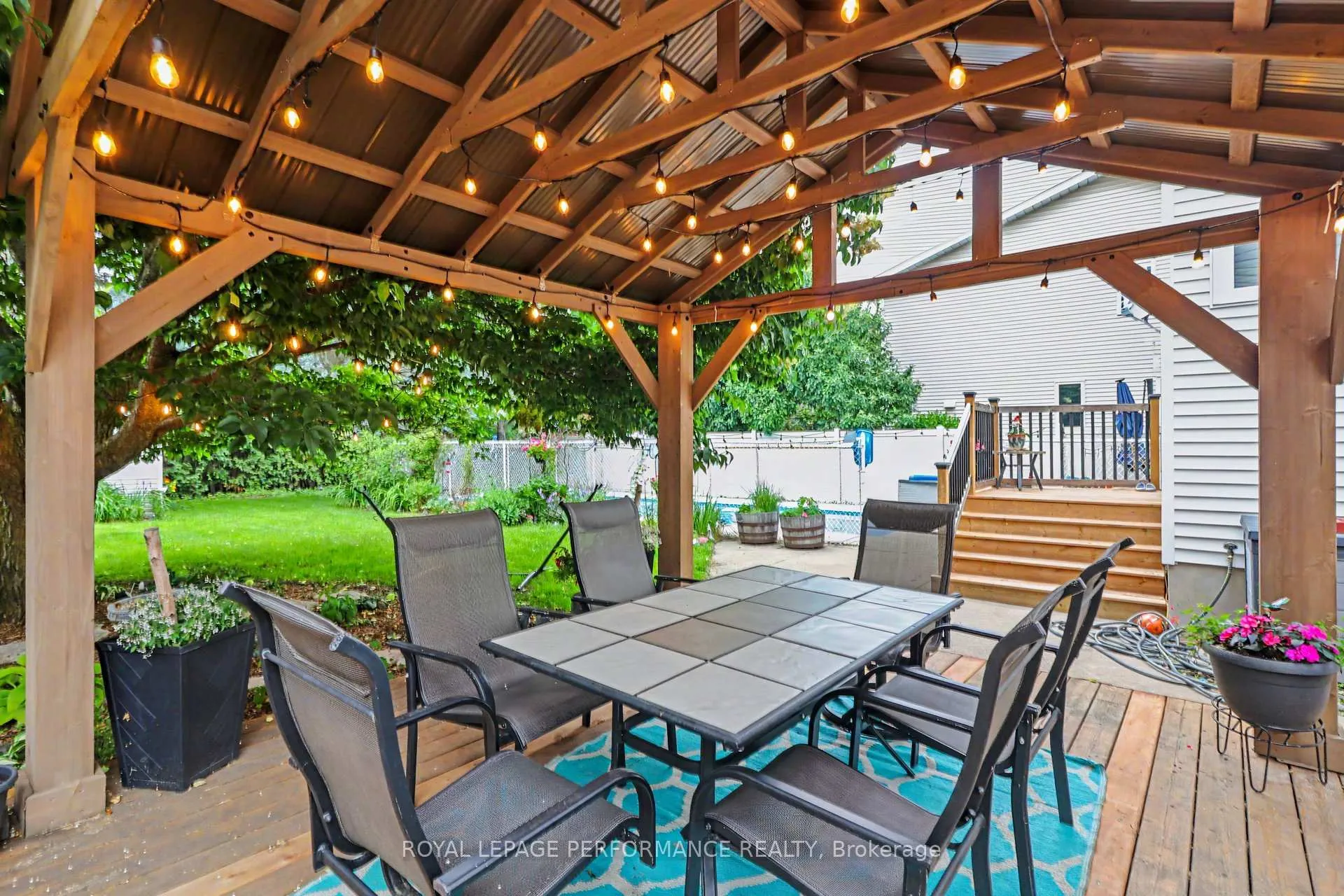 Photo 33 of 1444 Charlebois Avenue, Ottawa, Bilberry Creek/Queenswood Heights — HOMEH