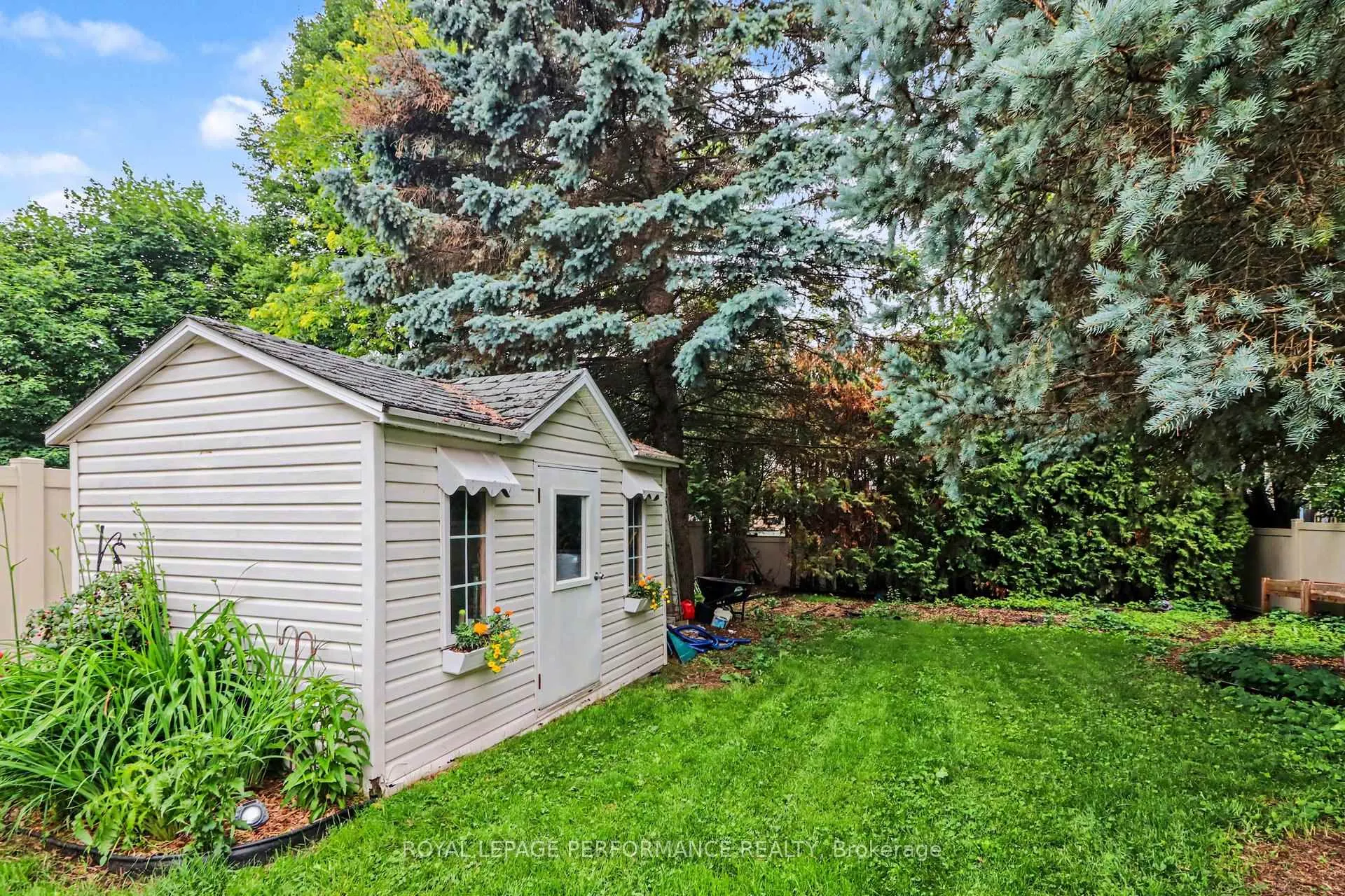 Photo 34 of 1444 Charlebois Avenue, Ottawa, Bilberry Creek/Queenswood Heights — HOMEH