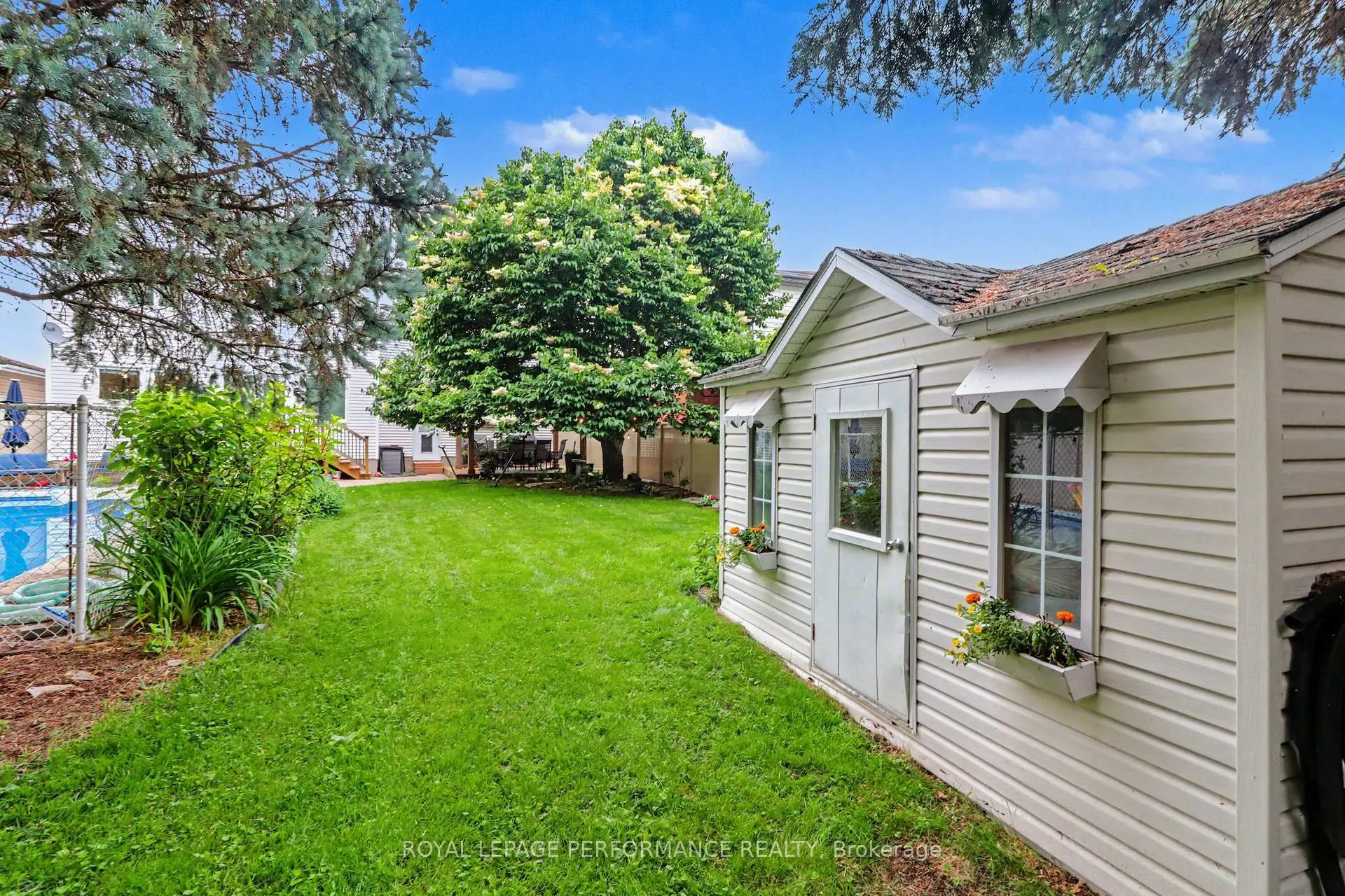 Photo 35 of 1444 Charlebois Avenue, Ottawa, Bilberry Creek/Queenswood Heights — HOMEH