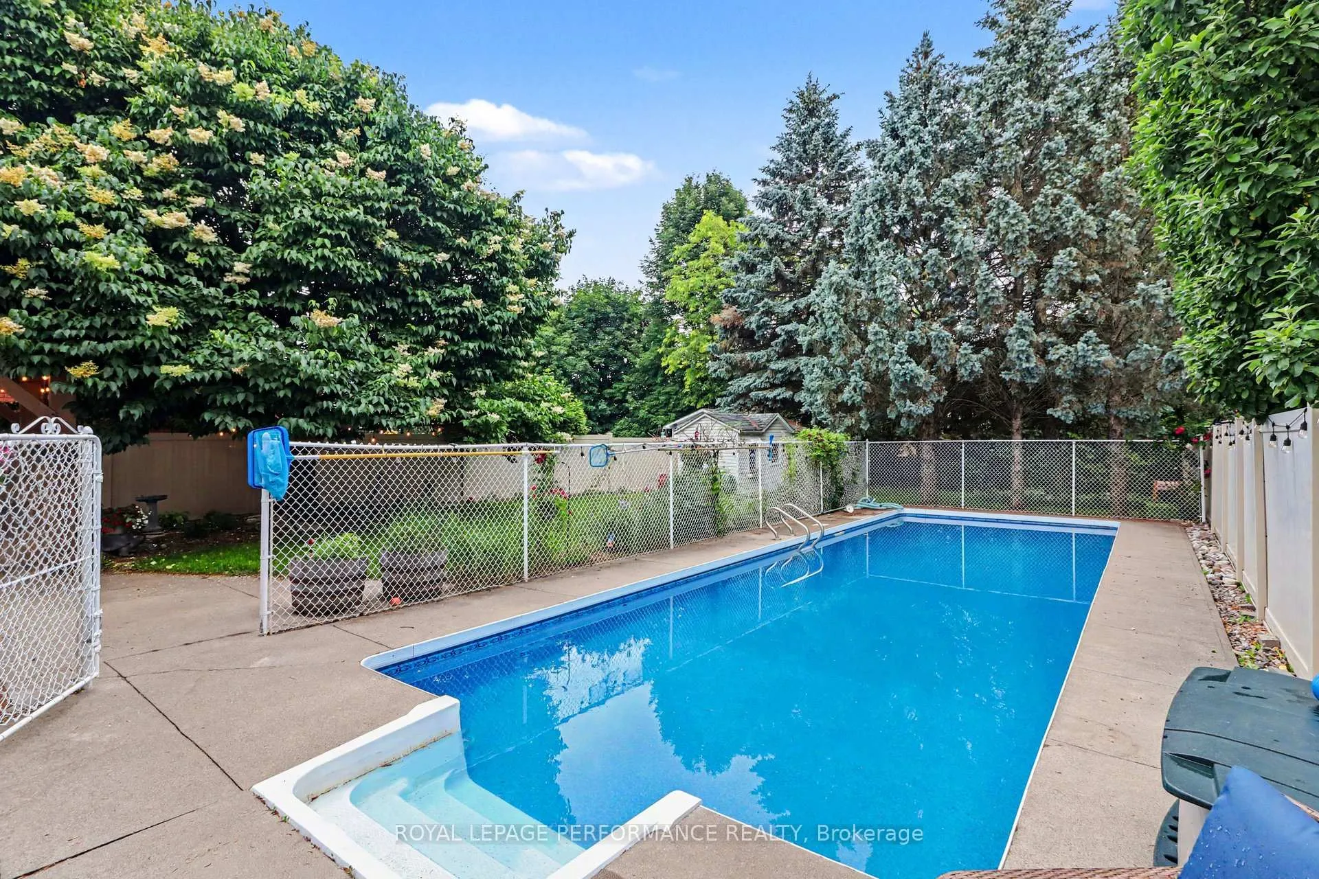 Photo 37 of 1444 Charlebois Avenue, Ottawa, Bilberry Creek/Queenswood Heights — HOMEH