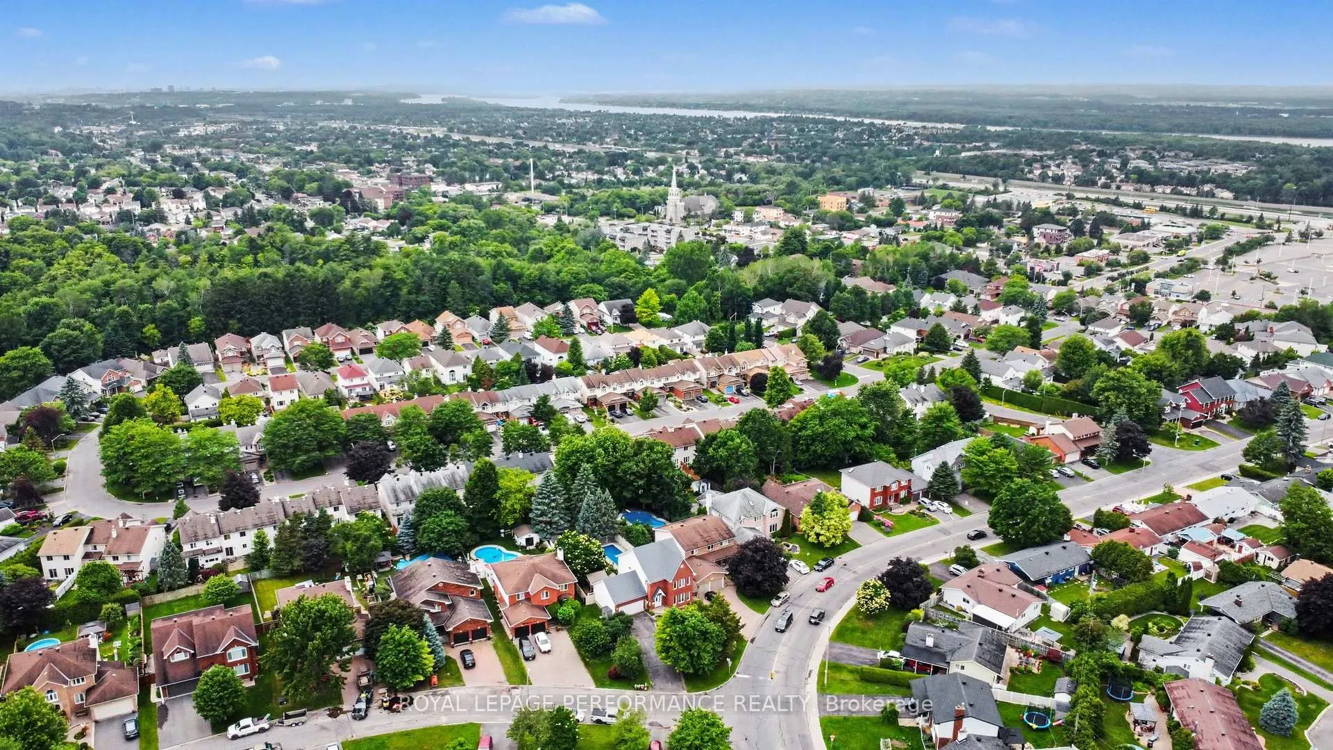 Photo 42 of 1444 Charlebois Avenue, Ottawa, Bilberry Creek/Queenswood Heights — HOMEH