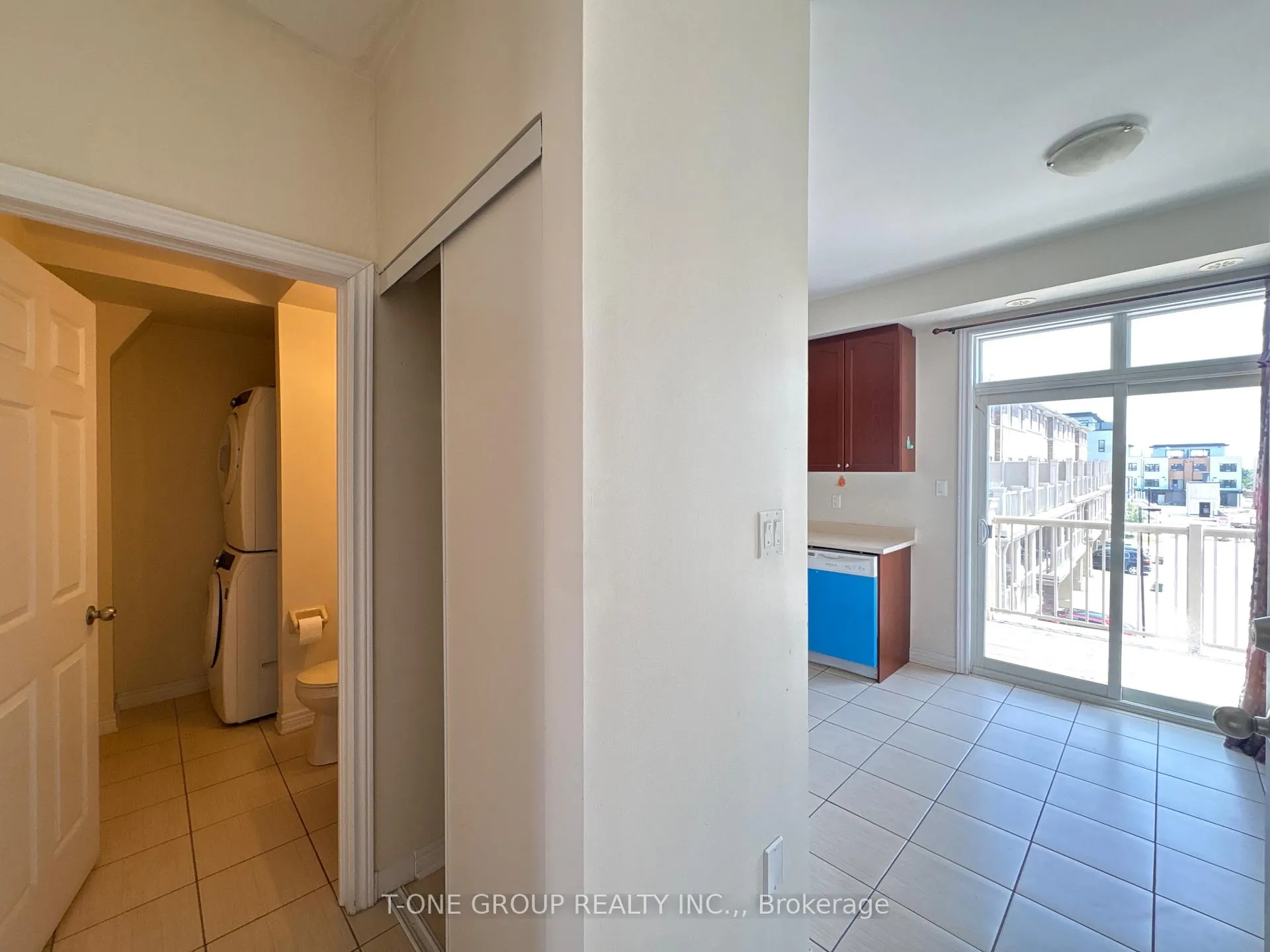 Photo 8 of 14 Petly Lane, Markham, Milliken Mills East — HOMEH