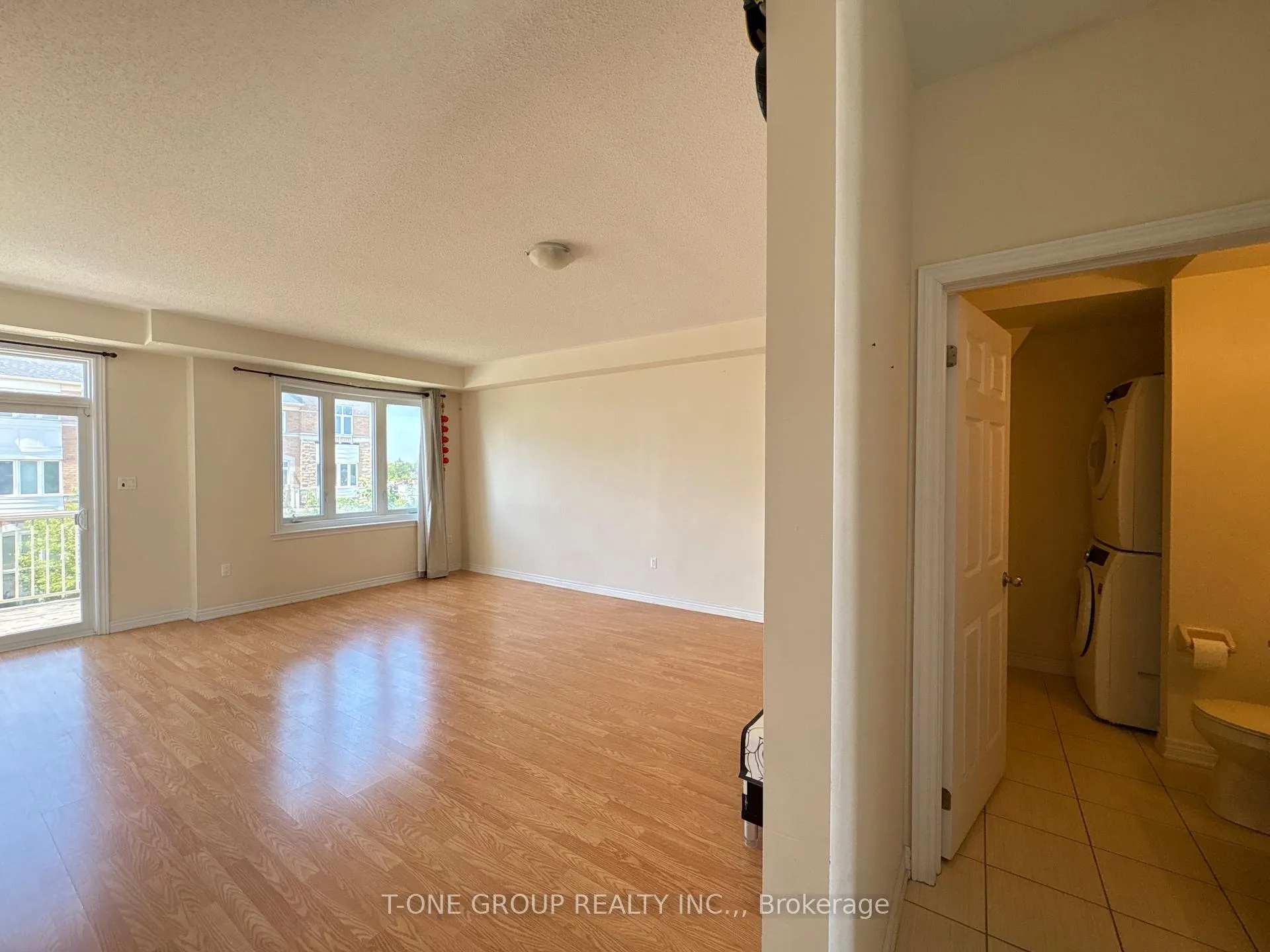 Photo 13 of 14 Petly Lane, Markham, Milliken Mills East — HOMEH