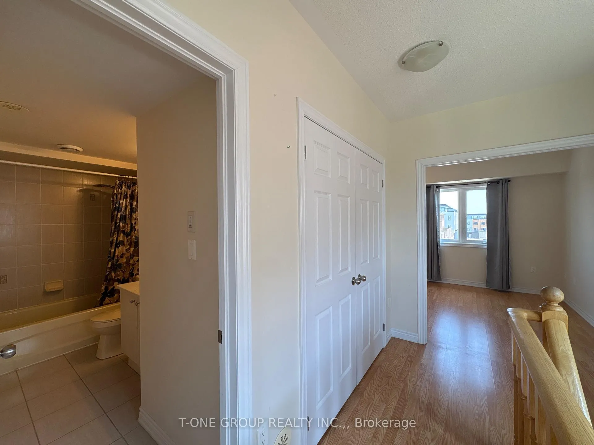 Photo 15 of 14 Petly Lane, Markham, Milliken Mills East — HOMEH
