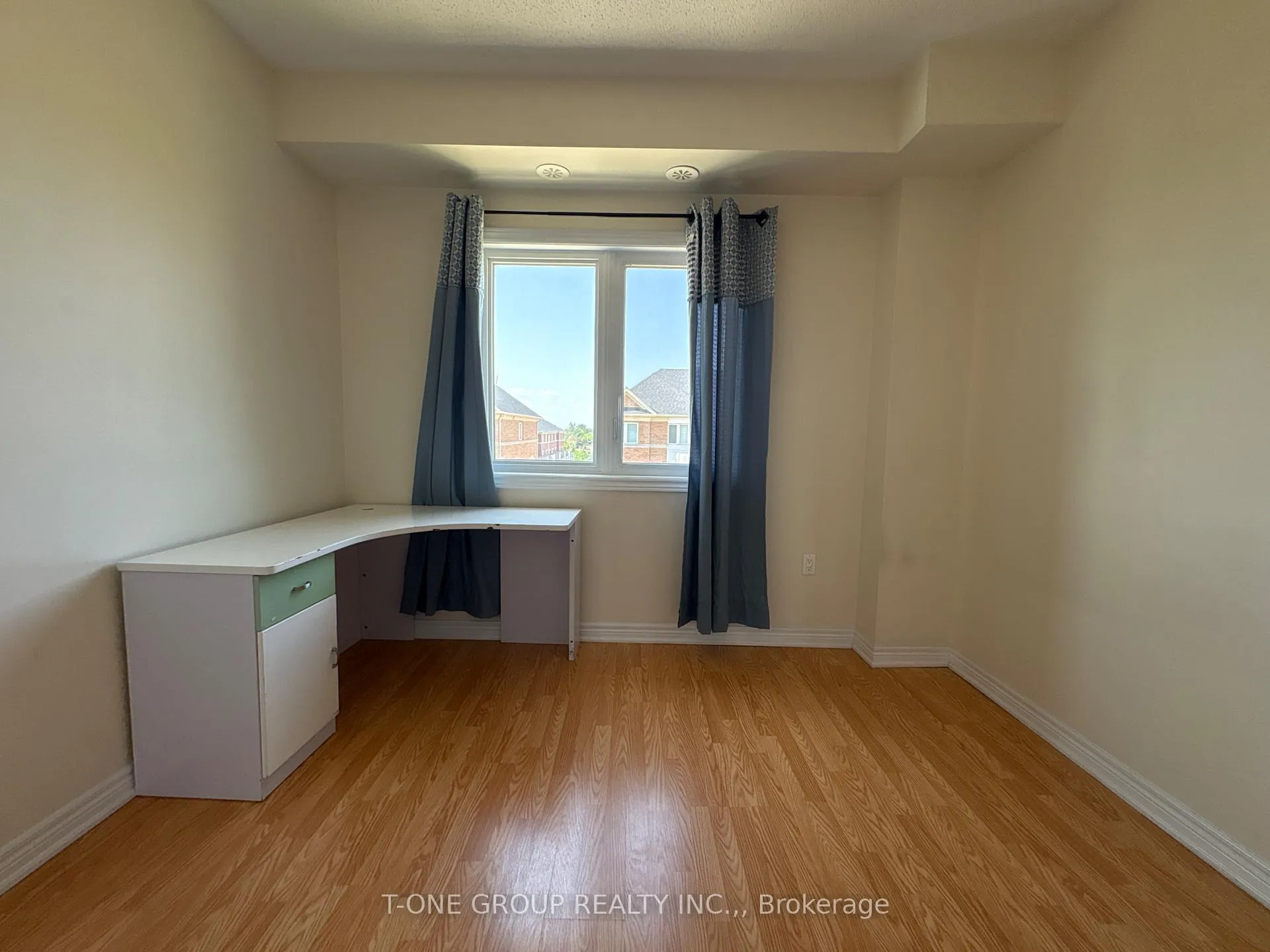 Photo 19 of 14 Petly Lane, Markham, Milliken Mills East — HOMEH