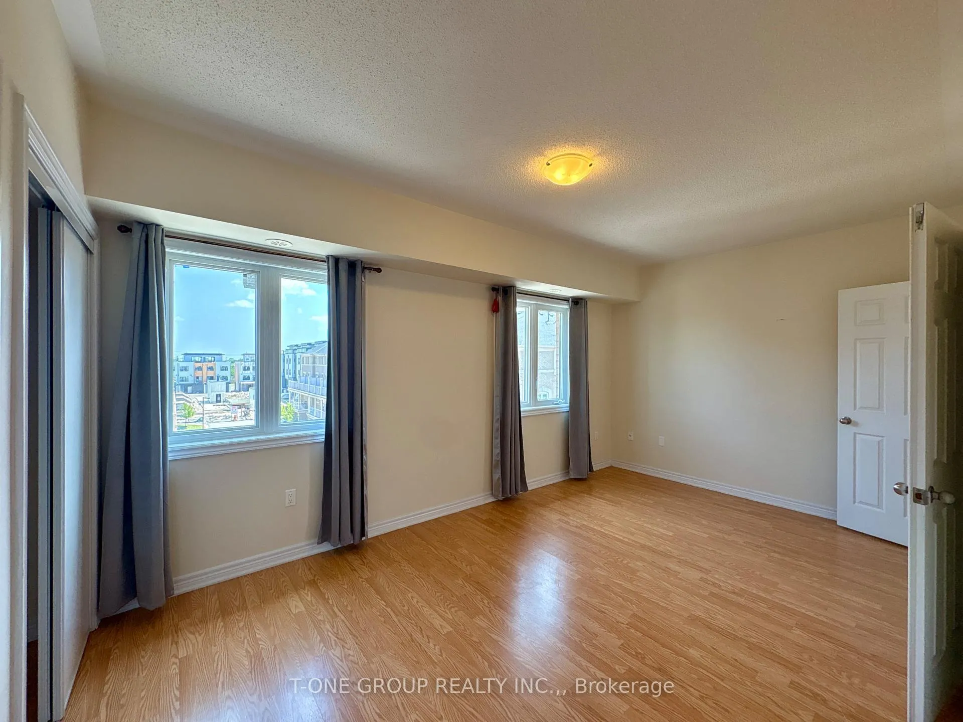 Photo 24 of 14 Petly Lane, Markham, Milliken Mills East — HOMEH
