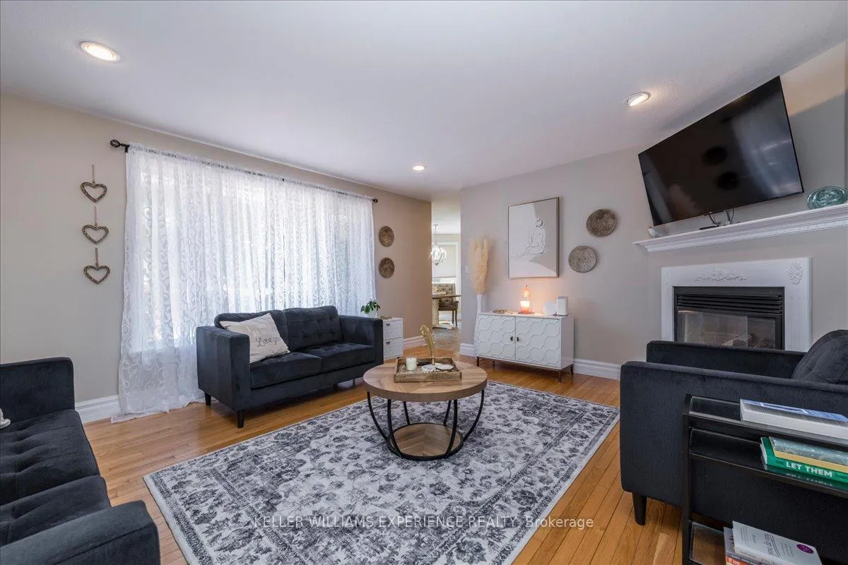 Photo 7 of 48 Brule Street, Penetanguishene — HOMEH