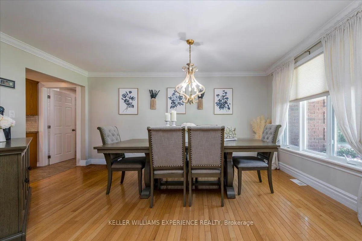 Photo 12 of 48 Brule Street, Penetanguishene — HOMEH