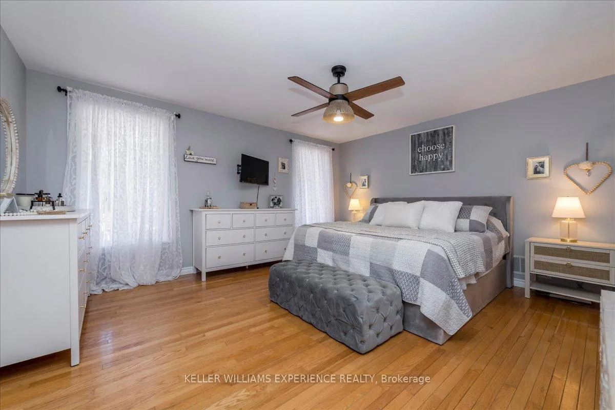 Photo 17 of 48 Brule Street, Penetanguishene — HOMEH