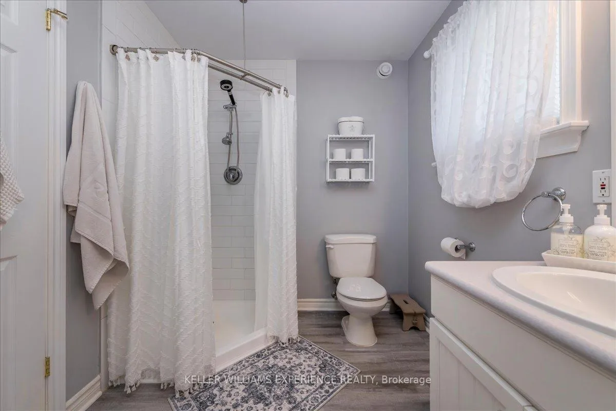 Photo 22 of 48 Brule Street, Penetanguishene — HOMEH
